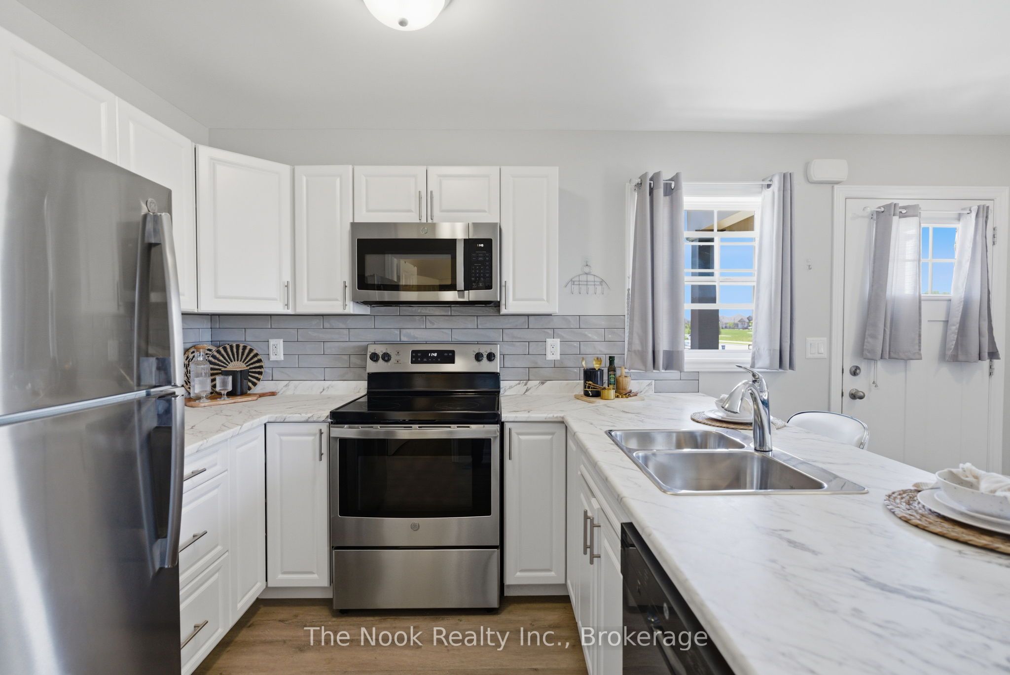 470 Lonsberry Drive 506, Cobourg, ON K9A 0K4 photo 4