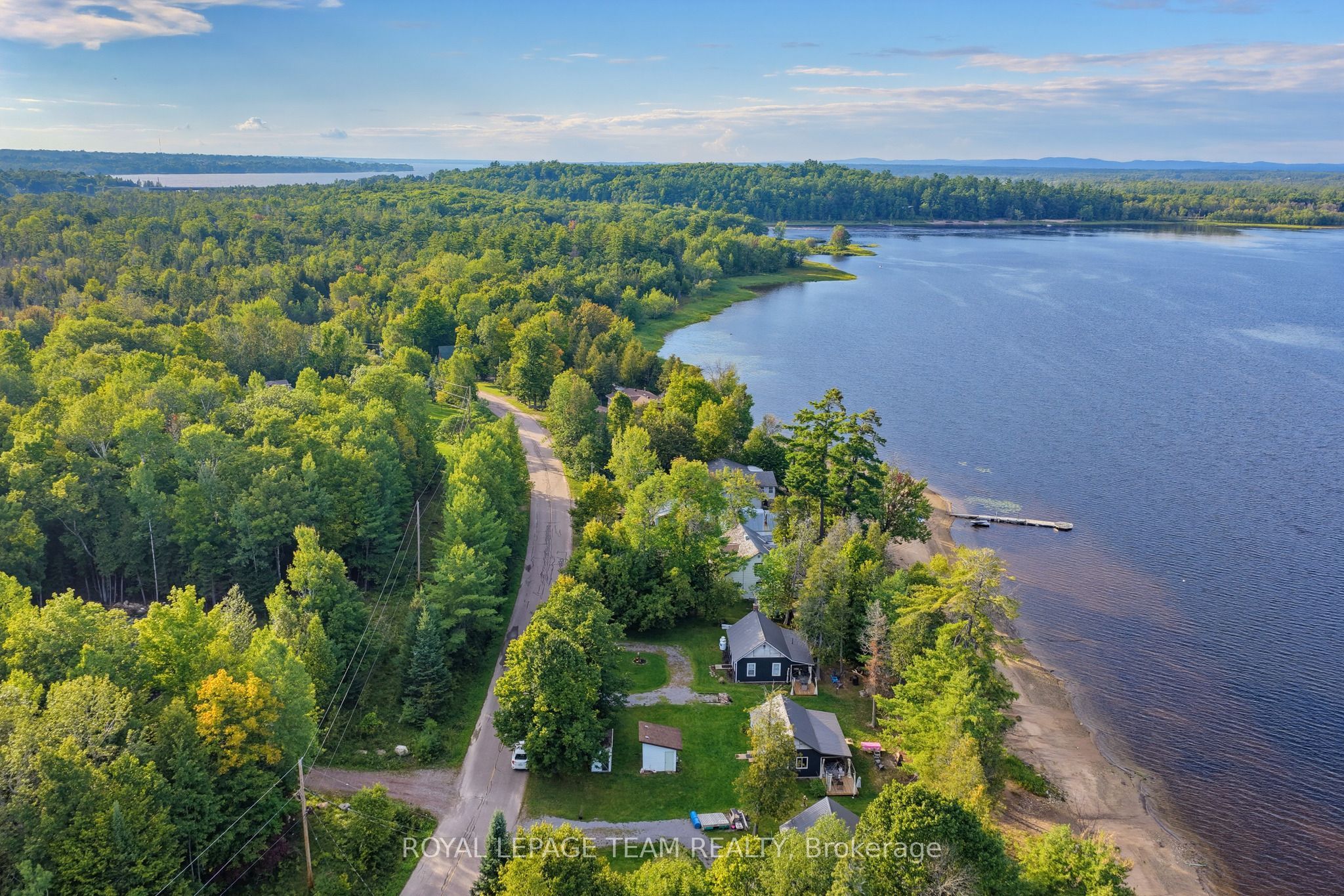 754 Forest Park Road, Laurentian Valley, ON K8A 6W2 photo 2