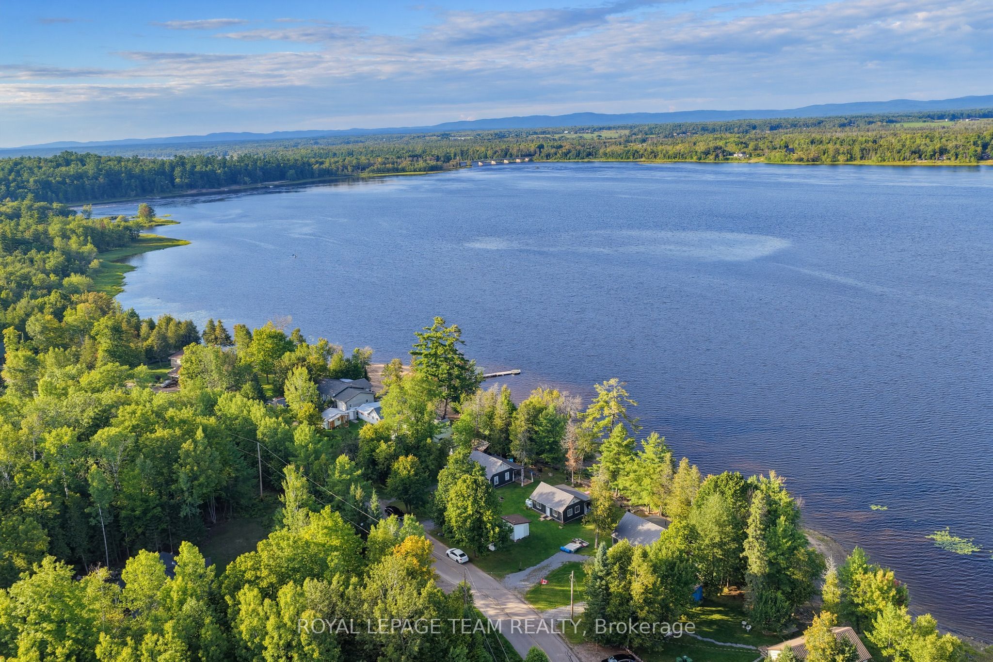 754 Forest Park Road, Laurentian Valley, ON K8A 6W2 photo 3