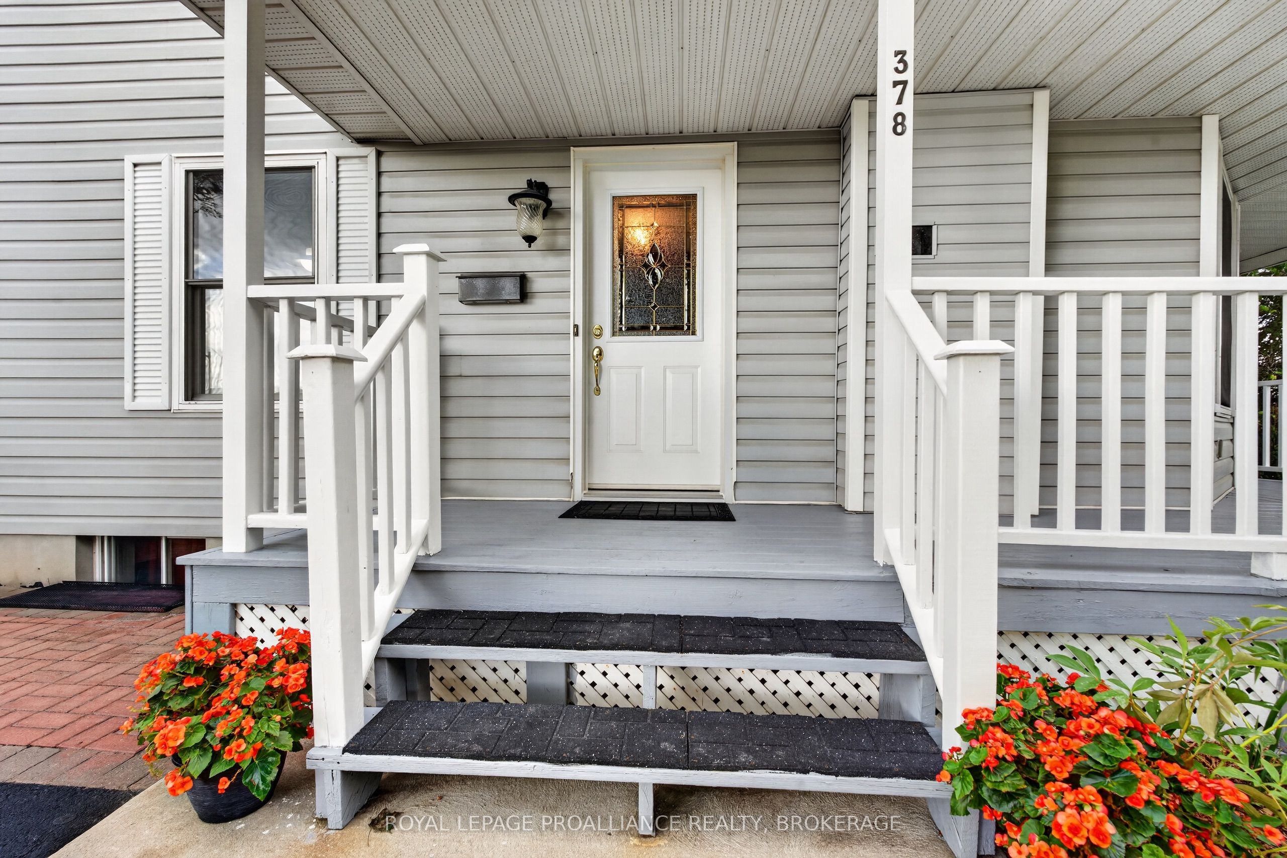 378 Waterloo Drive, Kingston, ON K7M 8X6 photo 3