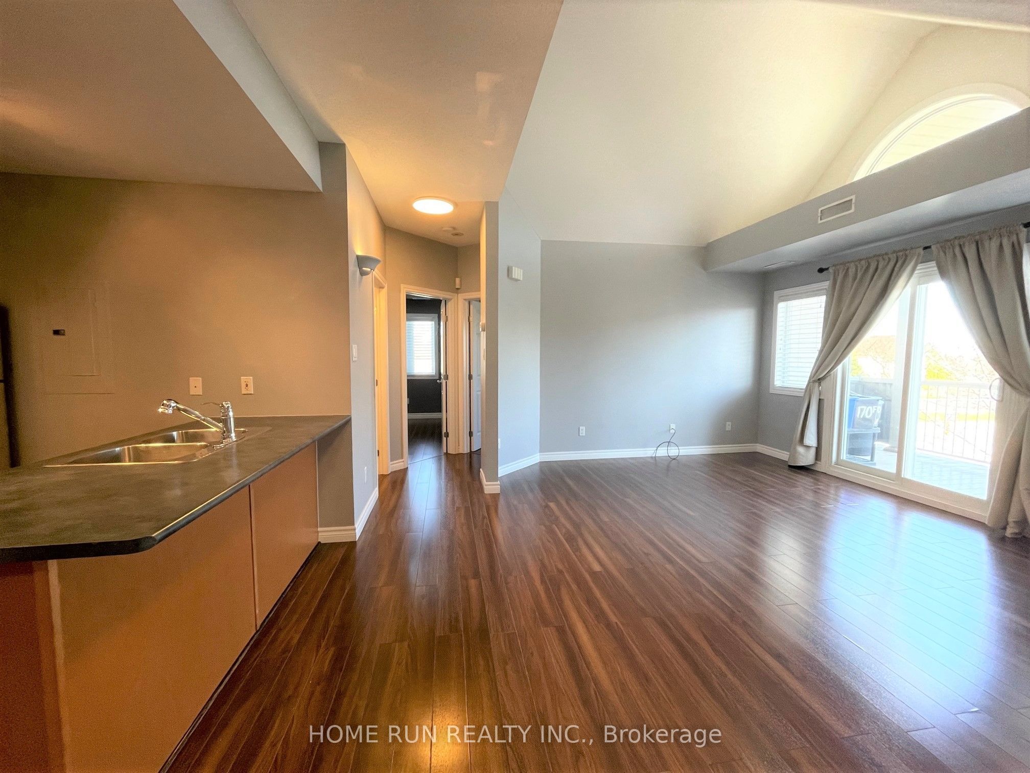 170 Waterbridge Drive F, Barrhaven, ON K2G 7C6 photo 5