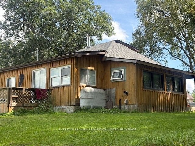 184 Jonas Street, Leeds and the Thousand Islands, ON K0E 1N0 photo 2
