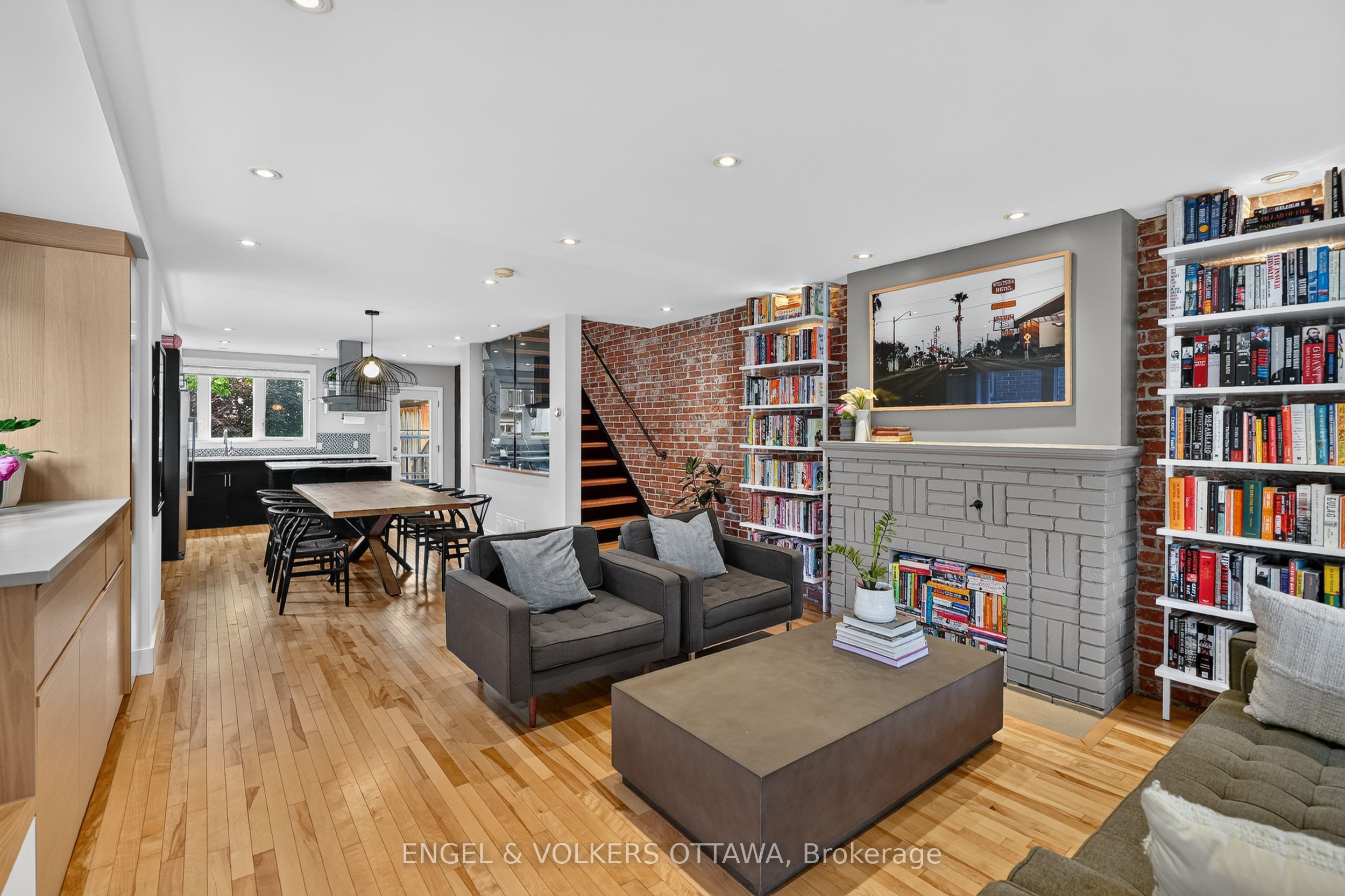 309 Flora Street, Ottawa Centre, ON K1R 5S1 photo 2