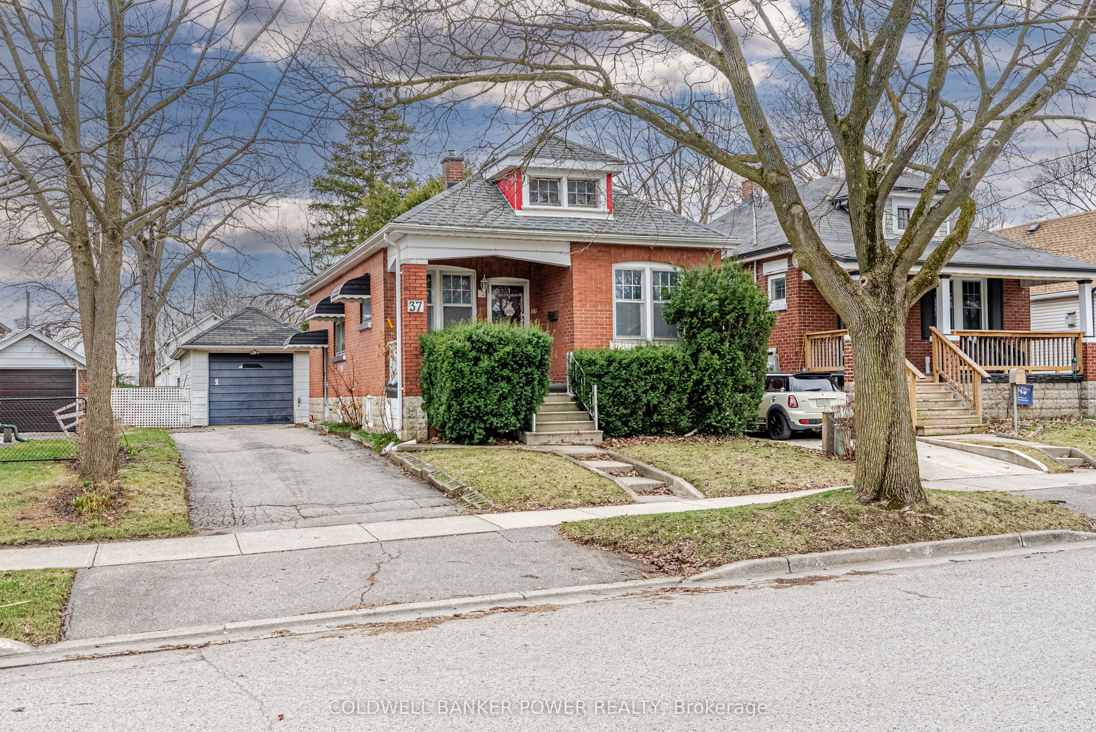 37 Linwood Street, London East, ON N5Y 1W1