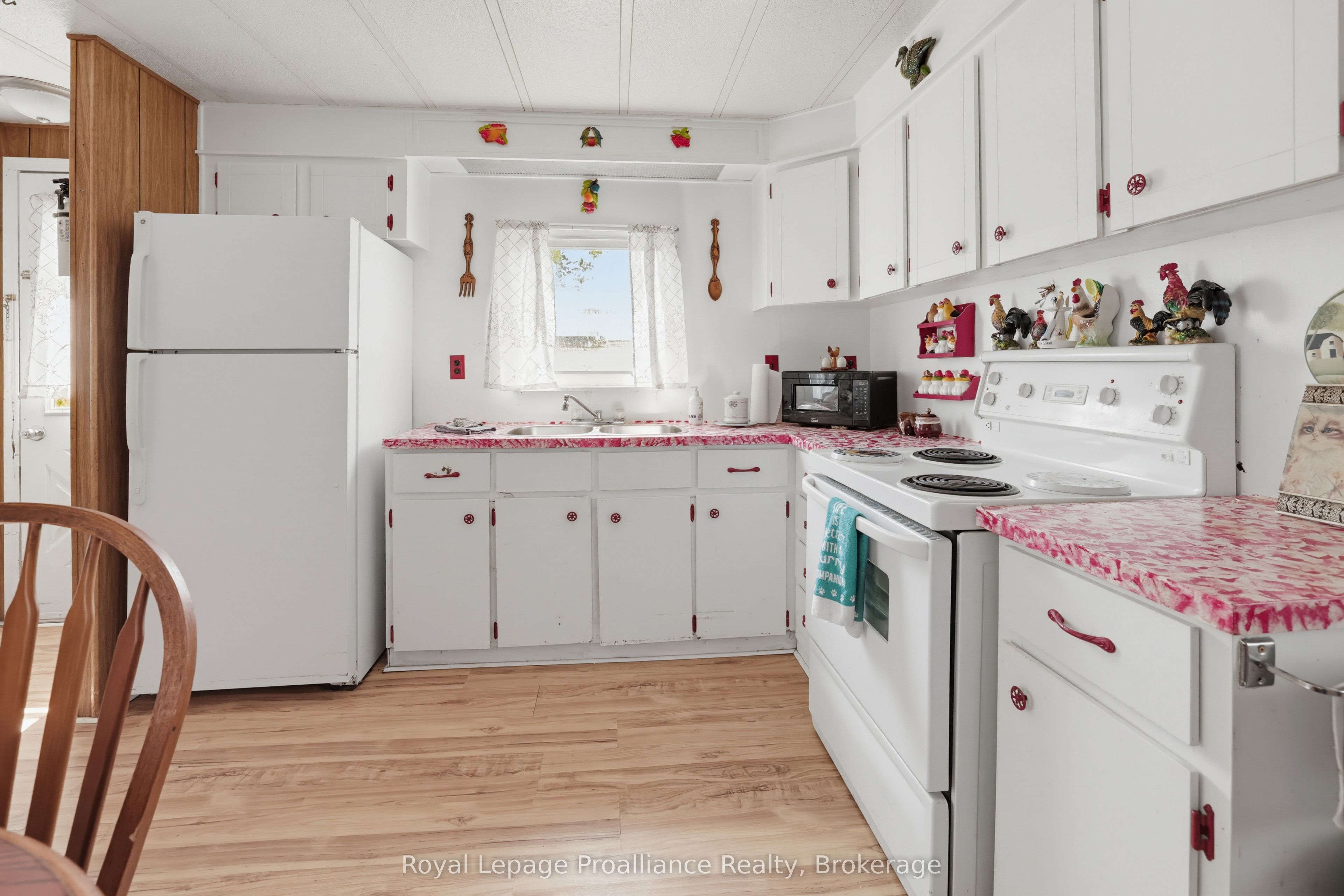 5 Kenneth Boulevard, Quinte West, ON K8N 4Z3 photo 5