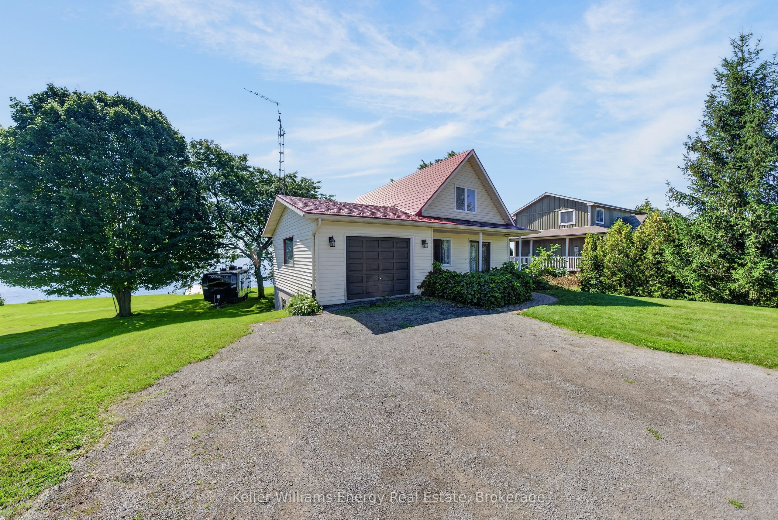 16169 LOYALIST Parkway, Prince Edward County, ON K0K 1G0