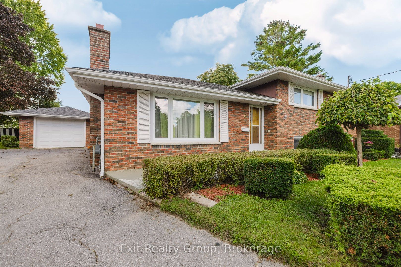 6 Ernest Court, Belleville, ON K8P 4H7 photo 2