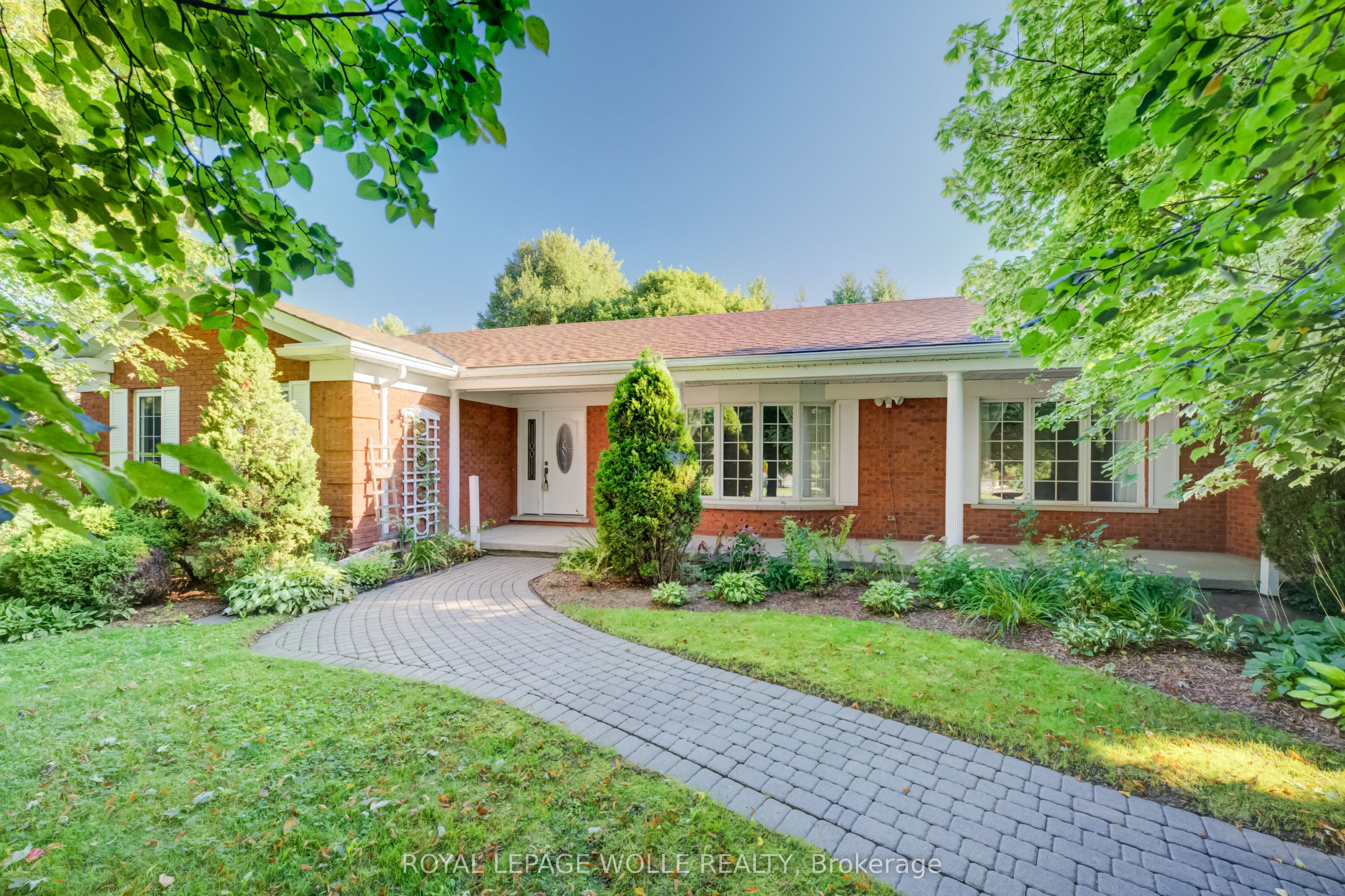 4090 Hillcrest Street, Perth East, ON N0K 1L0 photo 3