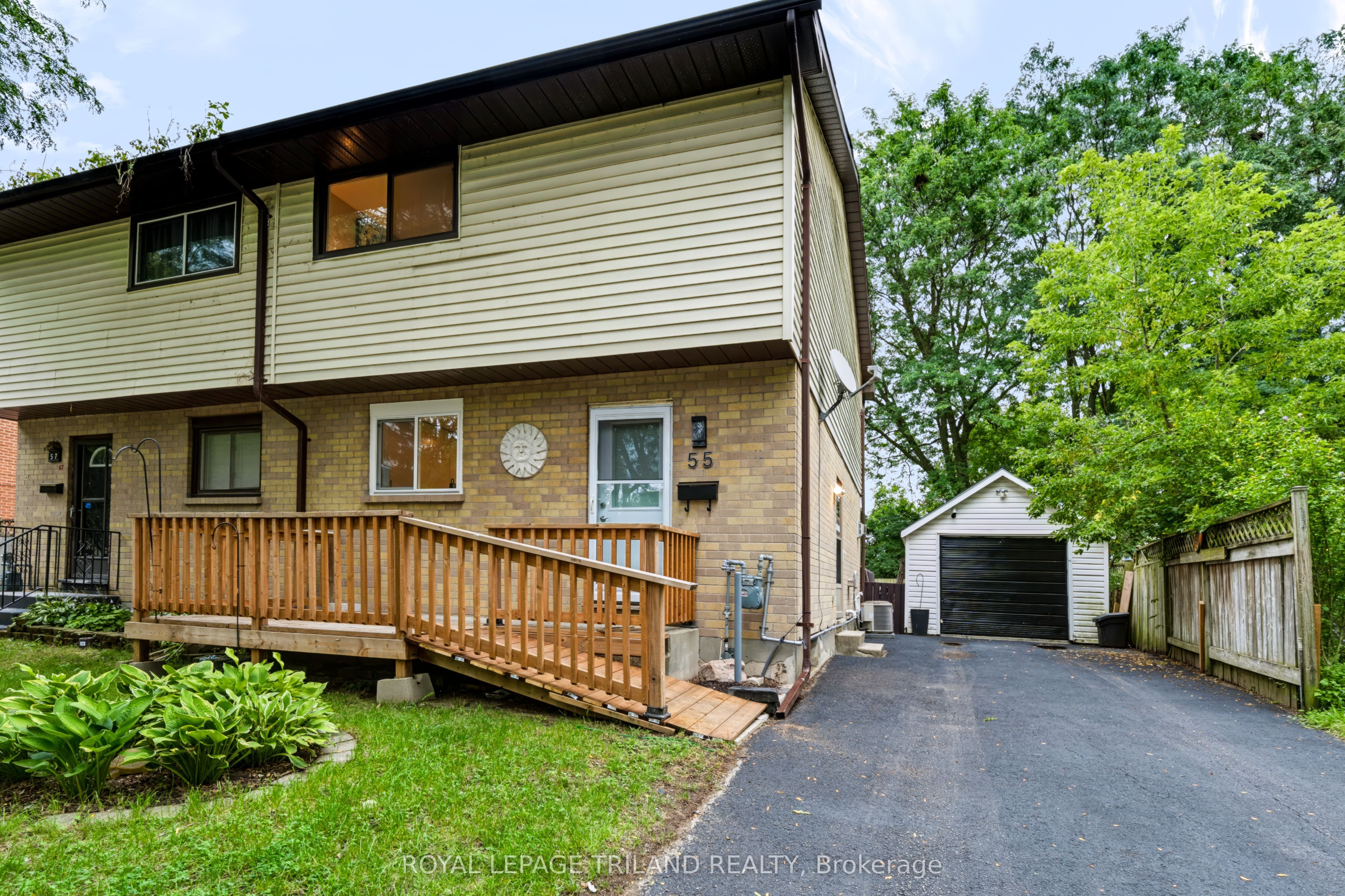 55 Mohegan Crescent, London East, ON N5V 2X7