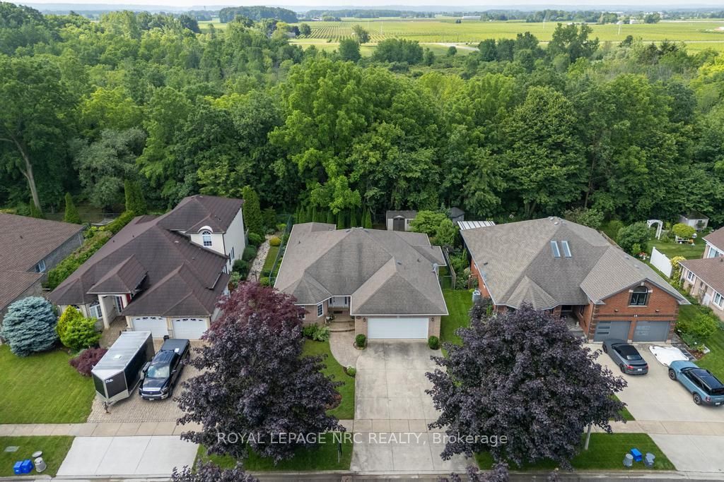 18 Harmony Drive, Niagara-on-the-Lake, ON L0S 1J0 photo 3