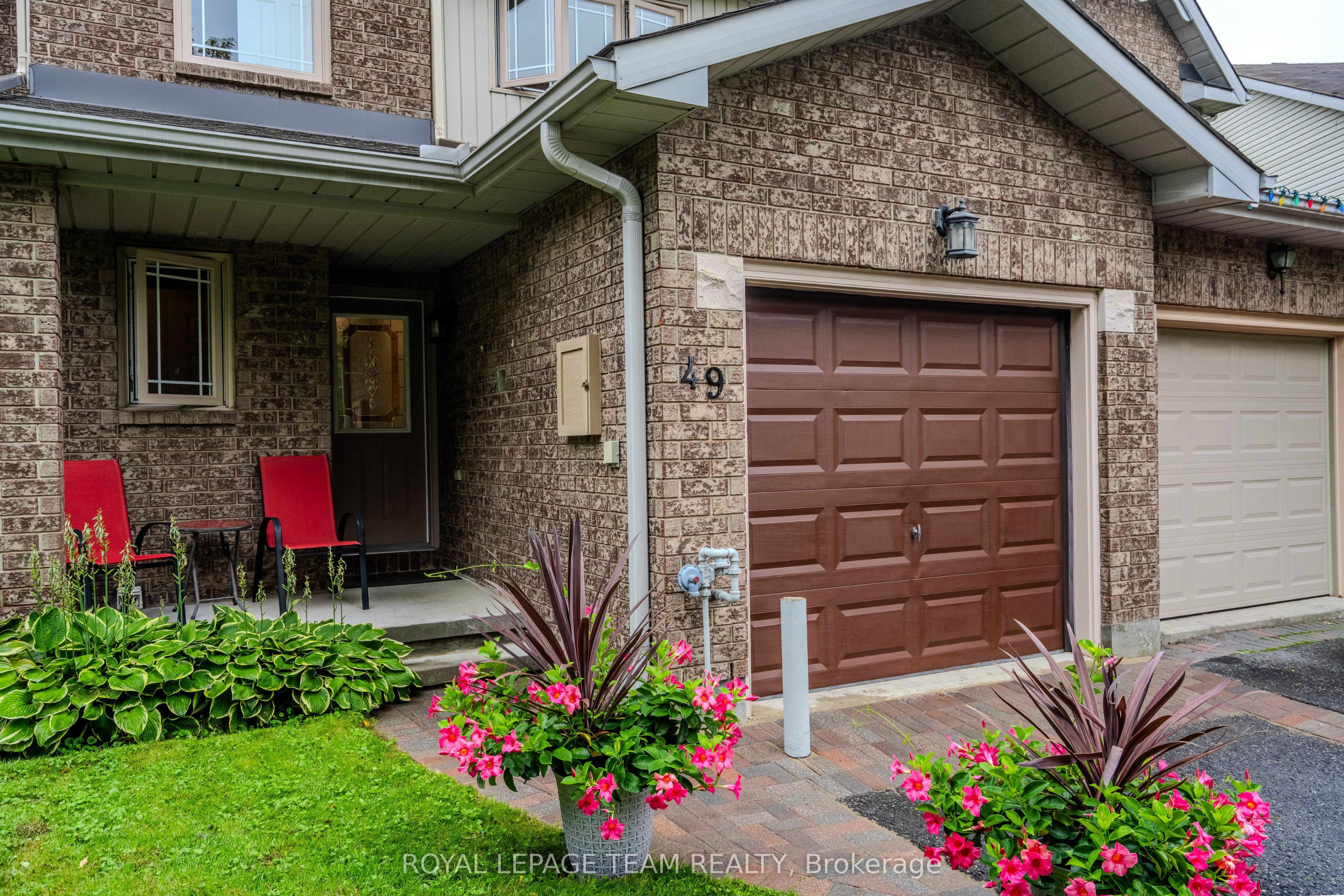 49 Harrington Court, Kanata, ON K2K 2S6 photo 2