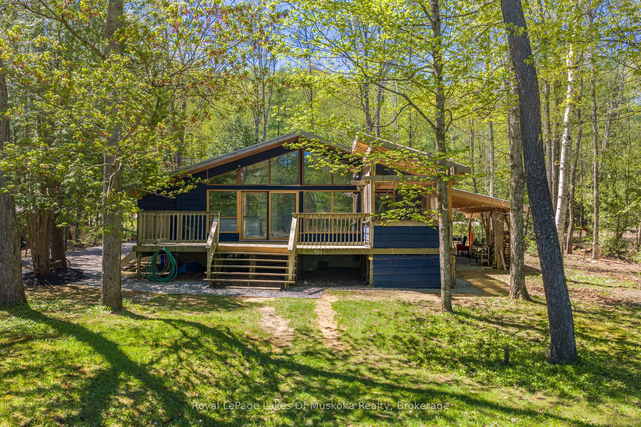 1213 Sherwood Forest Road, Bracebridge, ON P1L 1X3