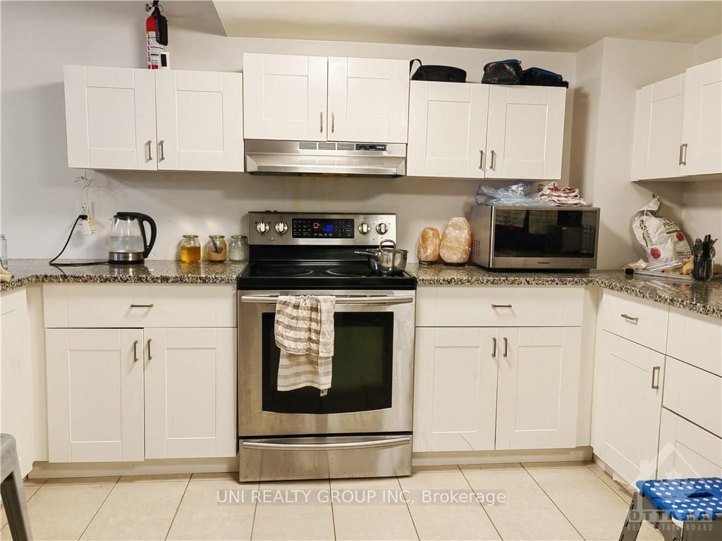 492 MOODIE Drive B, Bells Corners and South to Fallowfield, ON K2H 8A7 photo 4