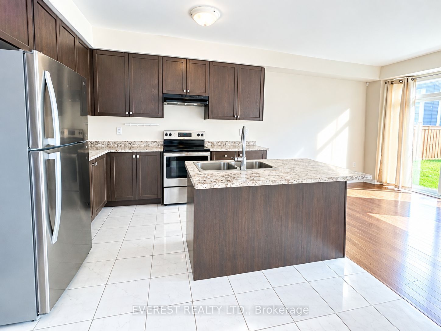 8724 Pawpaw Lane, Niagara Falls, ON L2H 3S3 photo 2