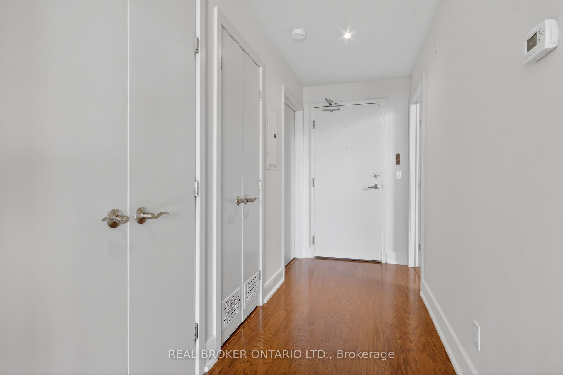 345 St Denis Street 207, Vanier and Kingsview Park, ON K1L 5J1 photo 3