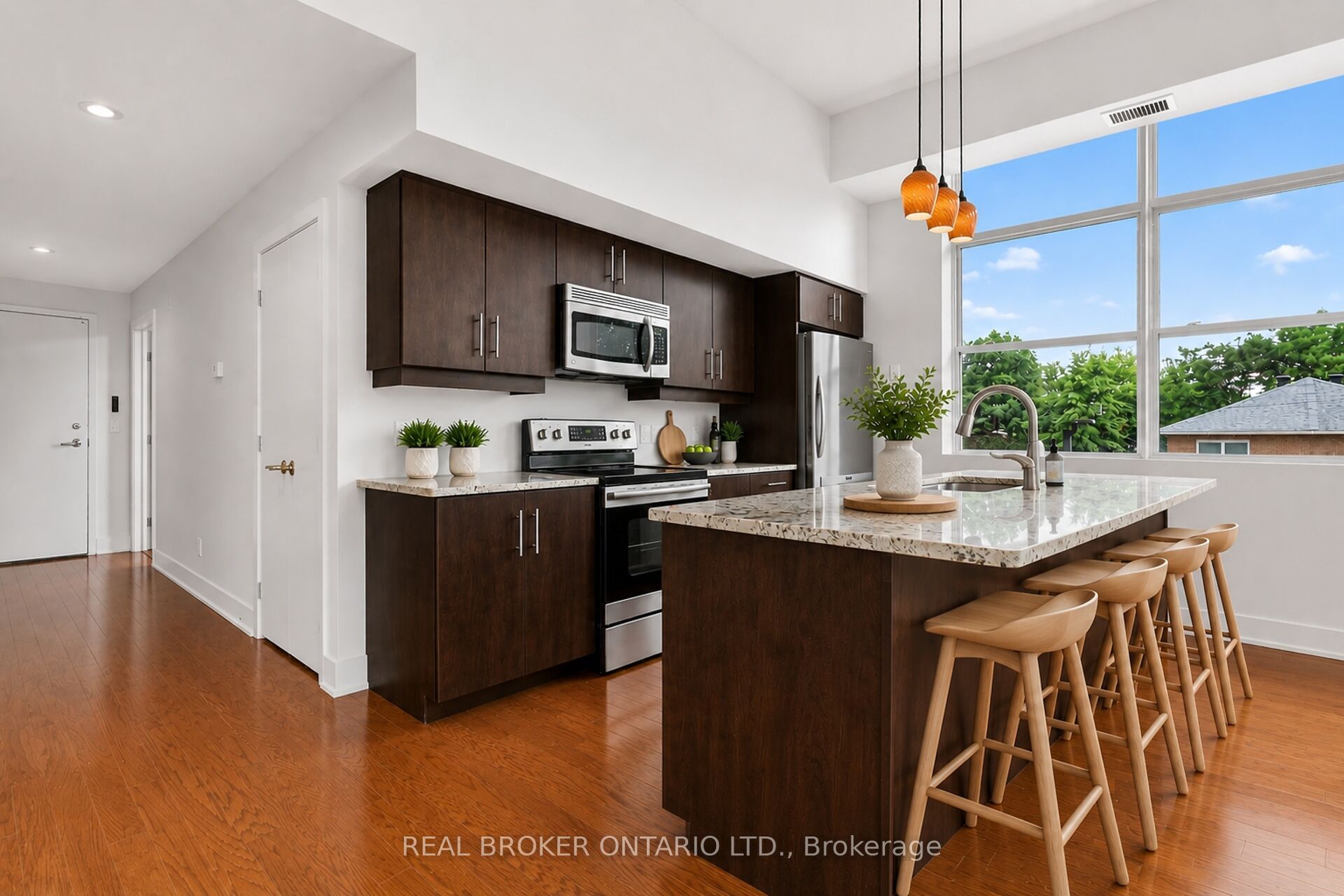 345 St Denis Street 207, Vanier and Kingsview Park, ON K1L 5J1 photo 4