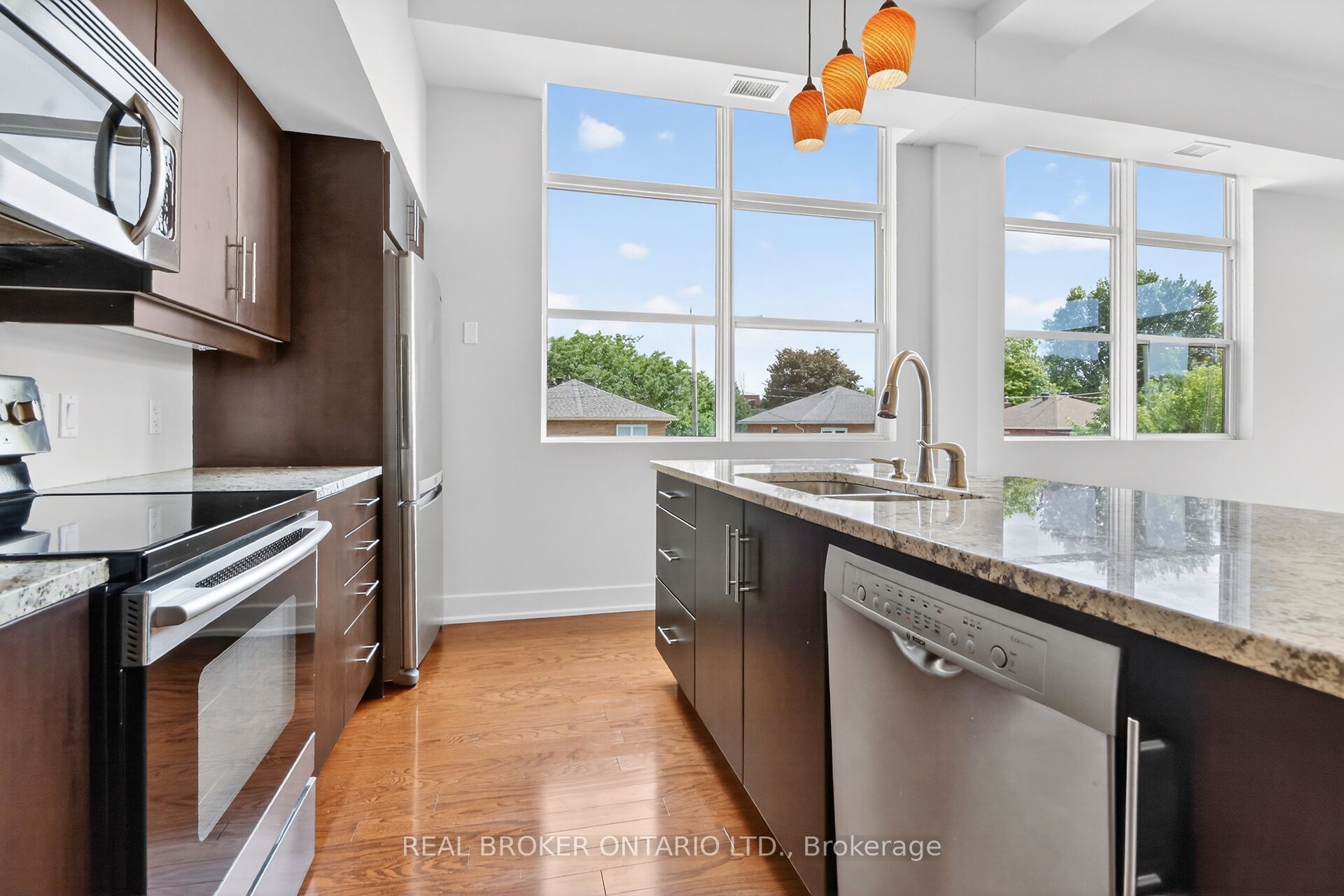 345 St Denis Street 207, Vanier and Kingsview Park, ON K1L 5J1 photo 5
