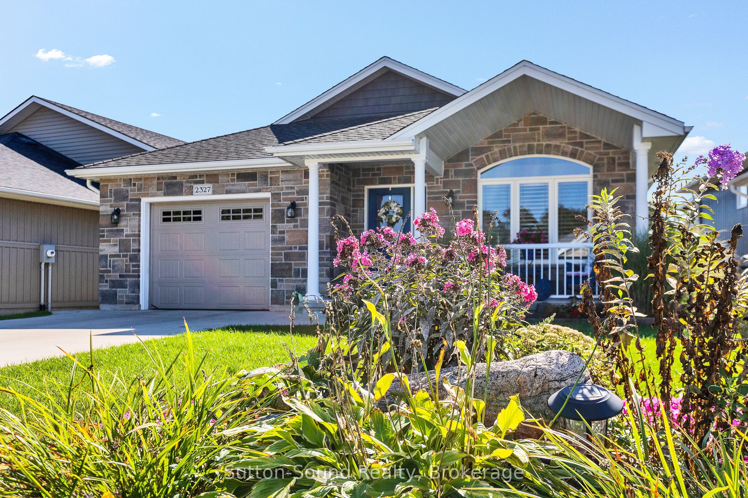 2327 10th Avenue E, Owen Sound, ON N4K 0B2 photo 3