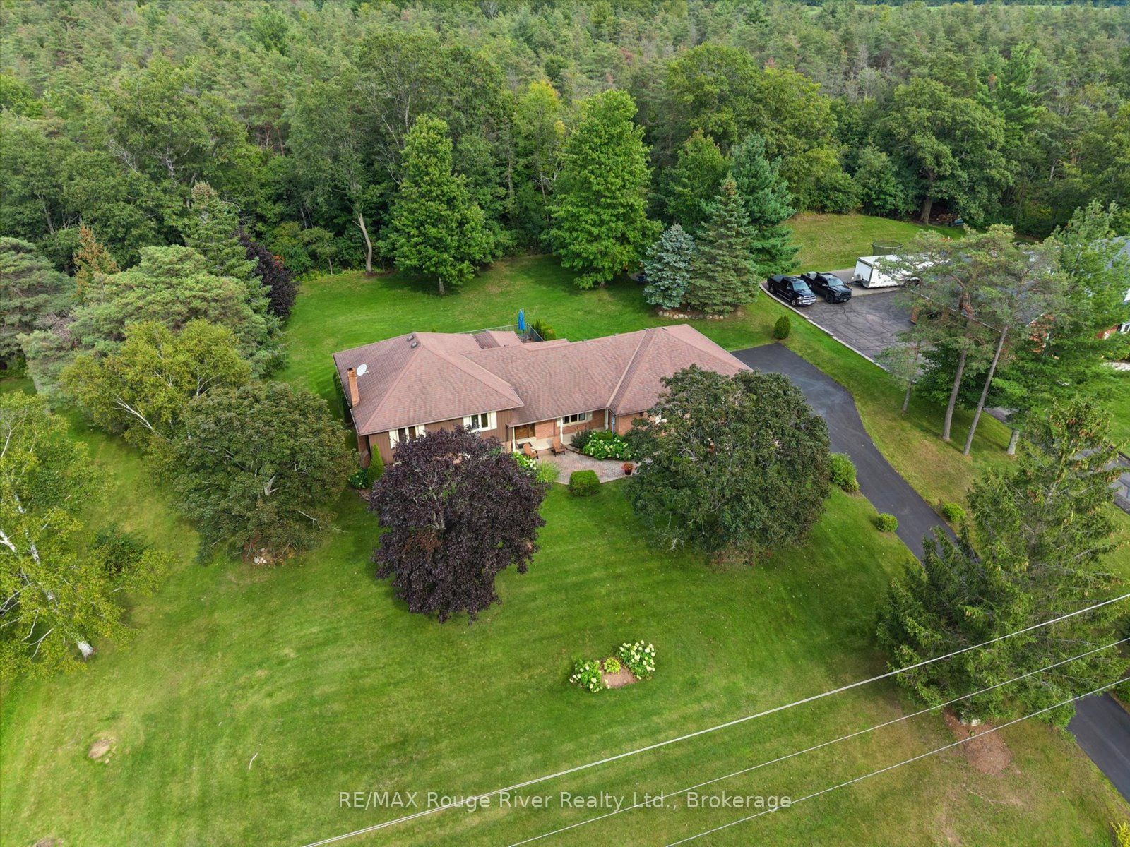 35 Royal Estate Drive, Kawartha Lakes, ON L0A 1K0 photo 2