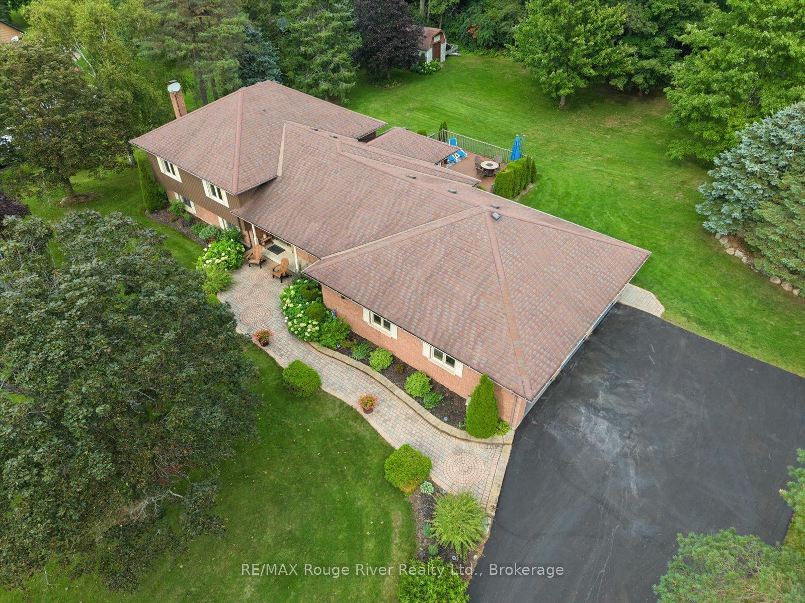 35 Royal Estate Drive, Kawartha Lakes, ON L0A 1K0 photo 3