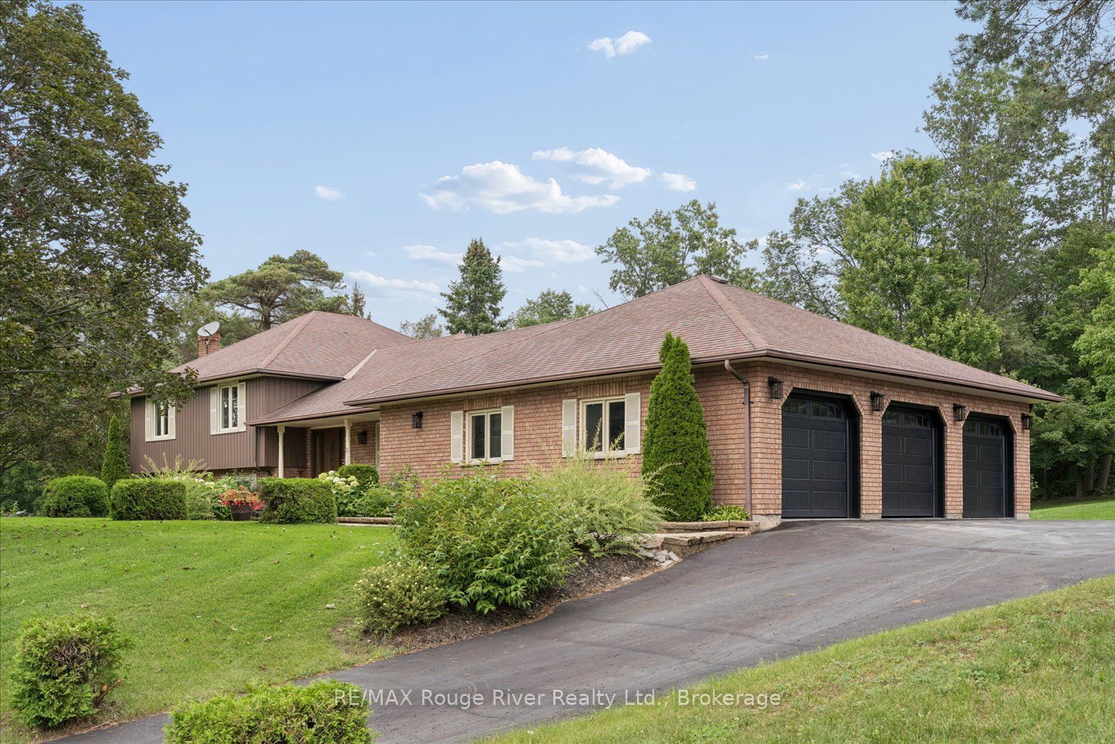 35 Royal Estate Drive, Kawartha Lakes, ON L0A 1K0 photo 5