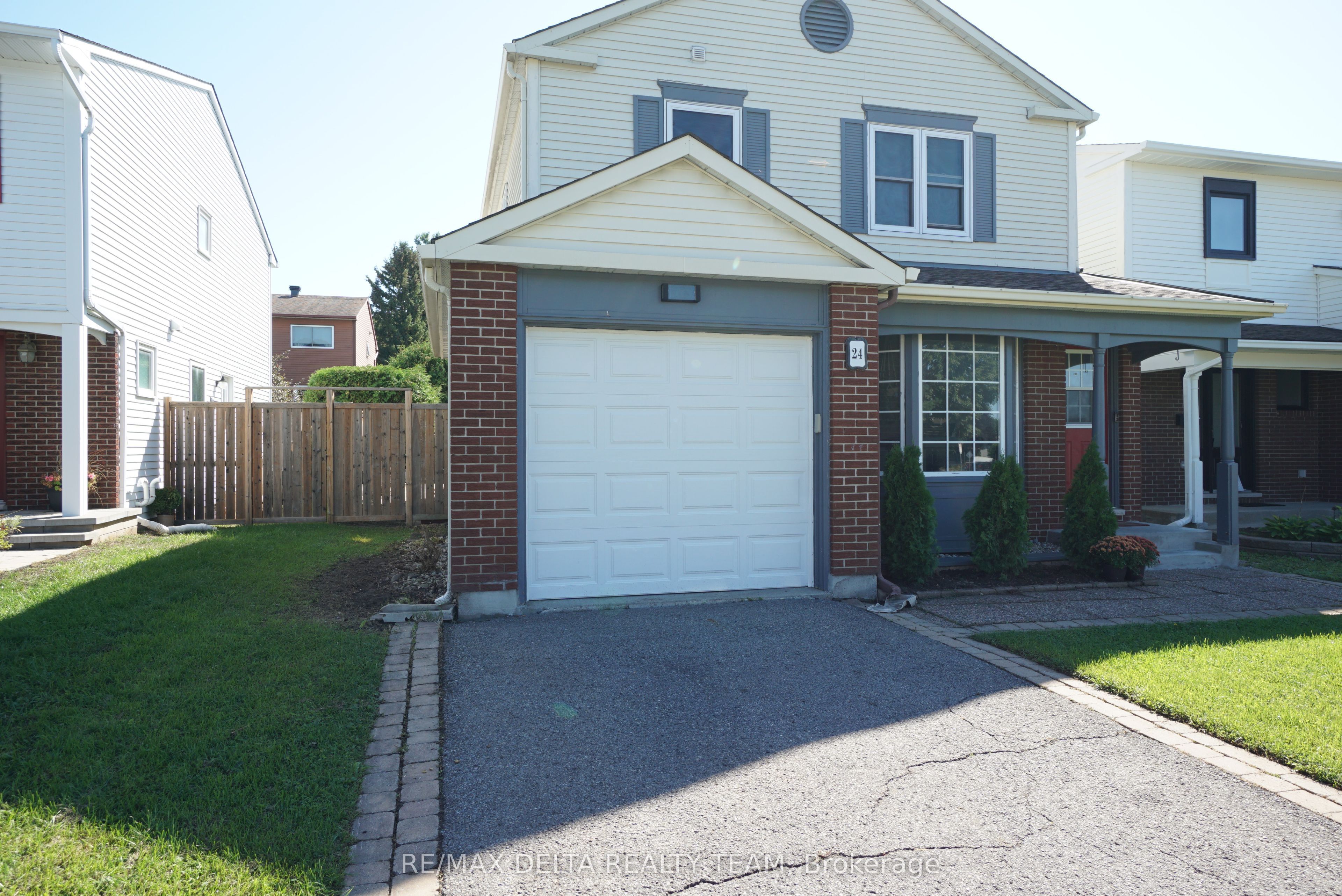 24 Raftus Square, Barrhaven, ON K2J 1J3 photo 3