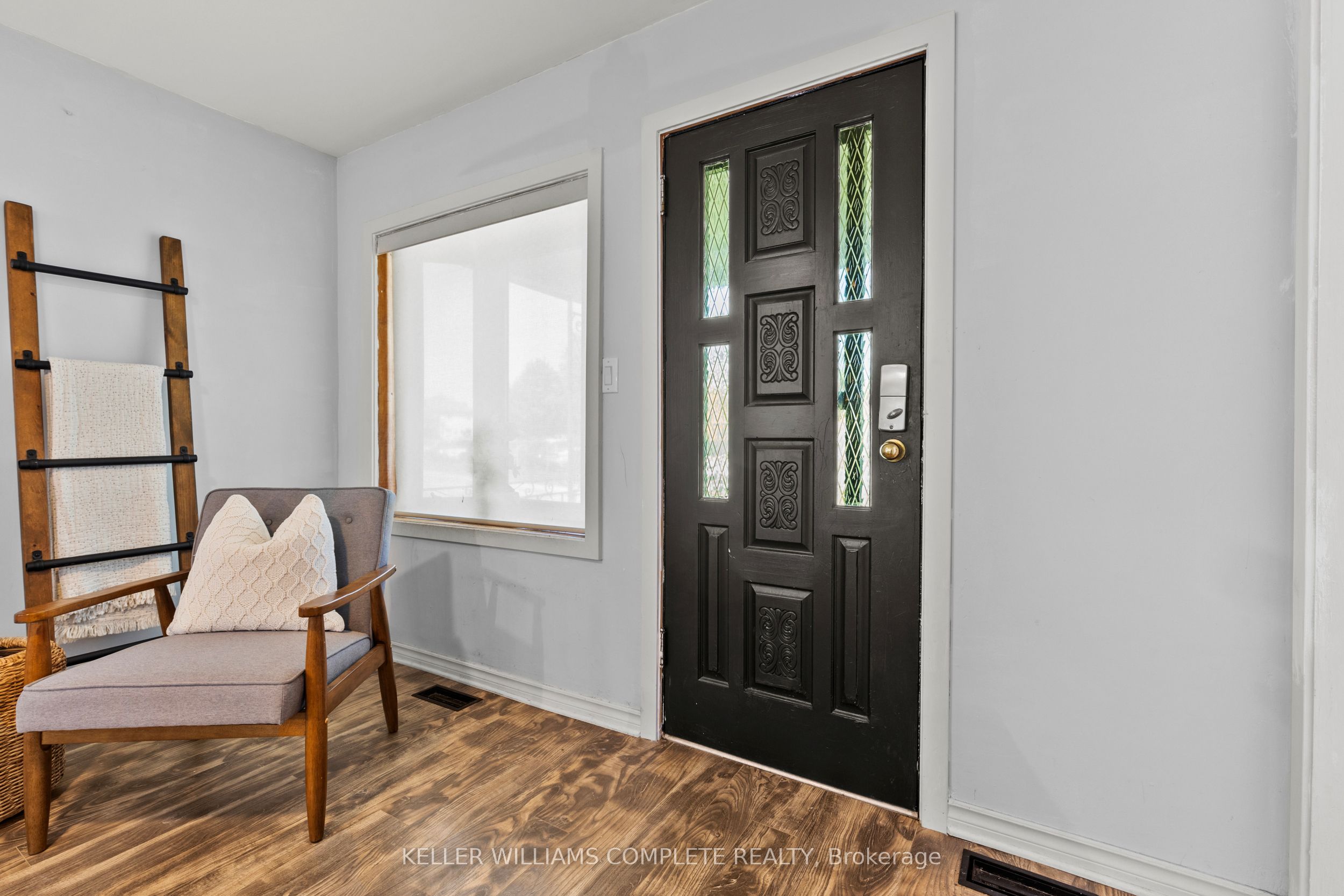 10 MONCK Street, St. Catharines, ON L2S 1L6 photo 2