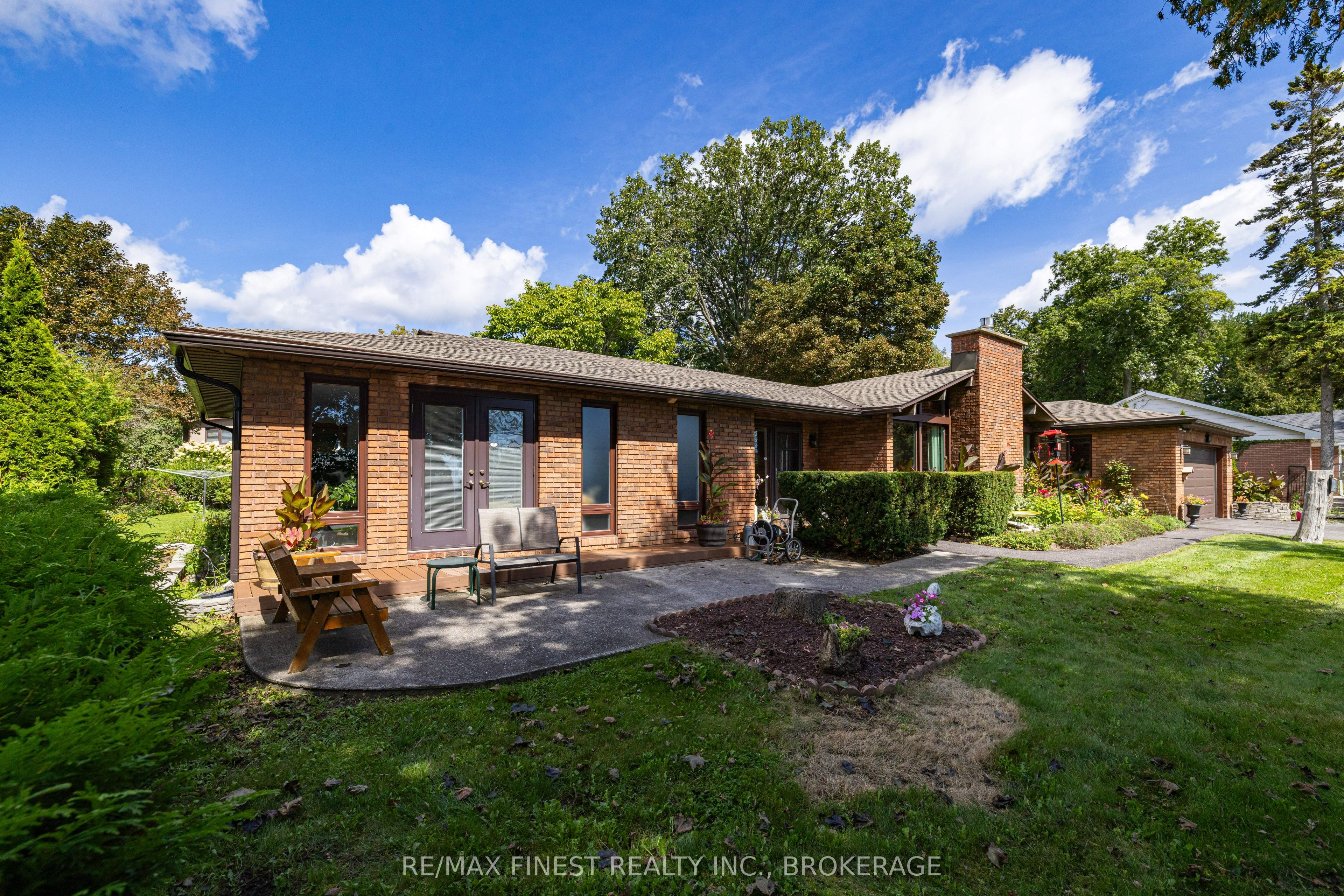 4443 Bath Road, Loyalist, ON K7N 1A1 photo 3