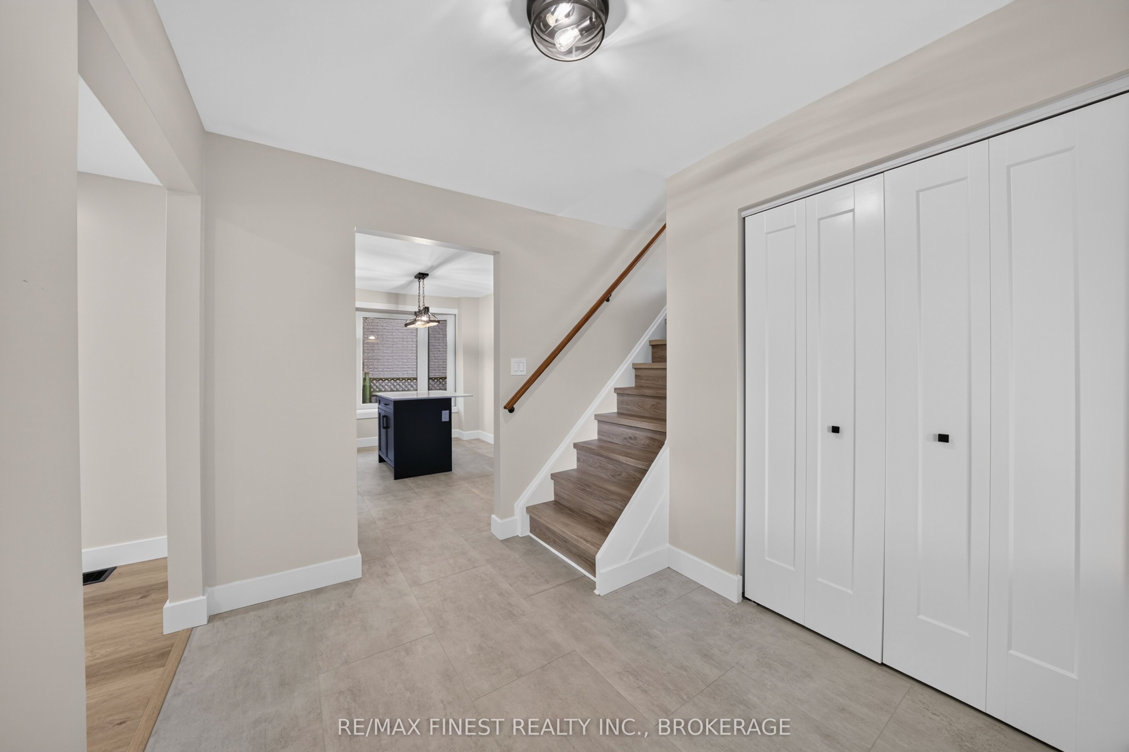 530 Roosevelt Drive, Kingston, ON K7M 4B1 photo 4