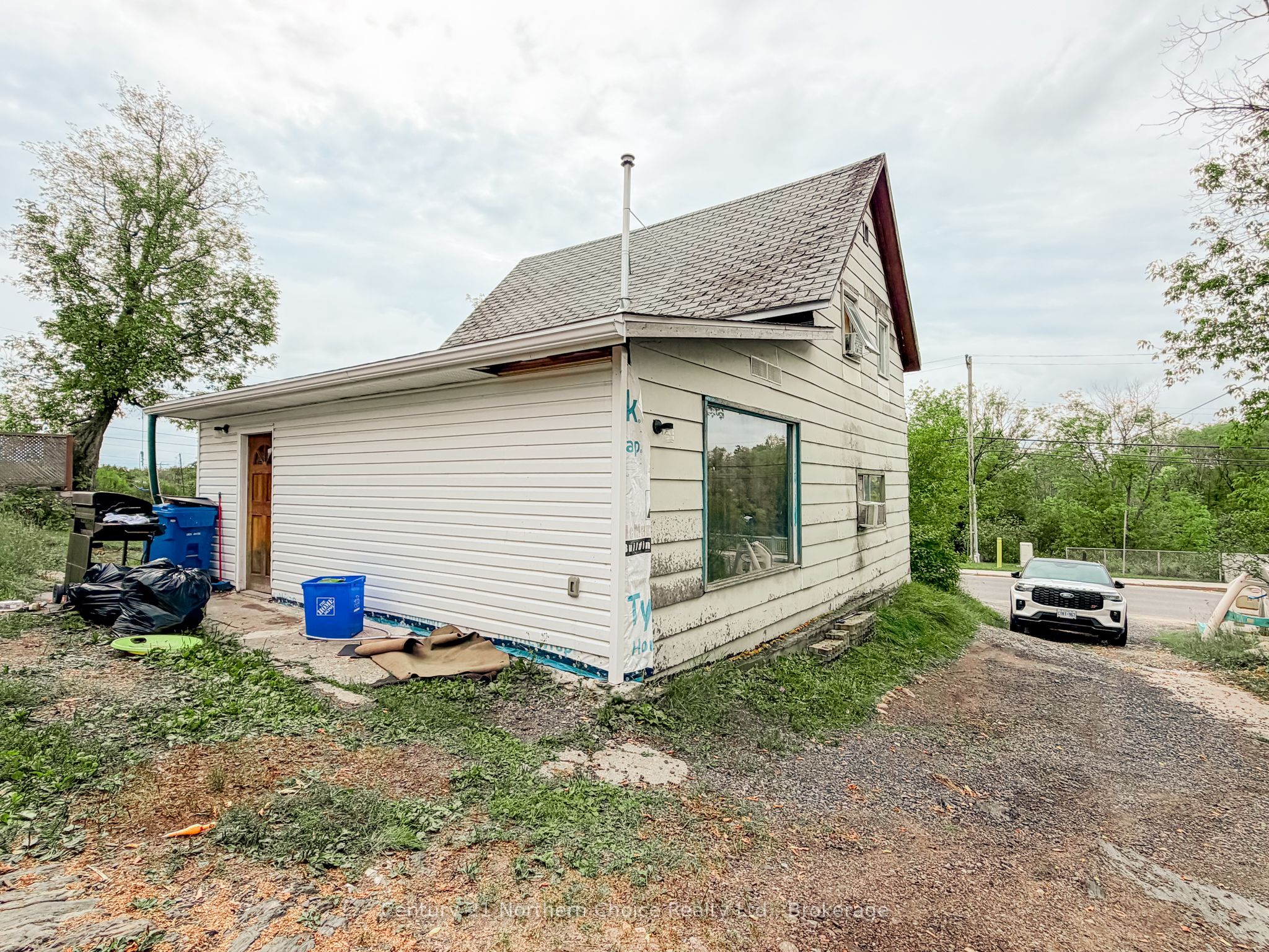 35 Parsons Street, Kenora, ON P9N 3V8