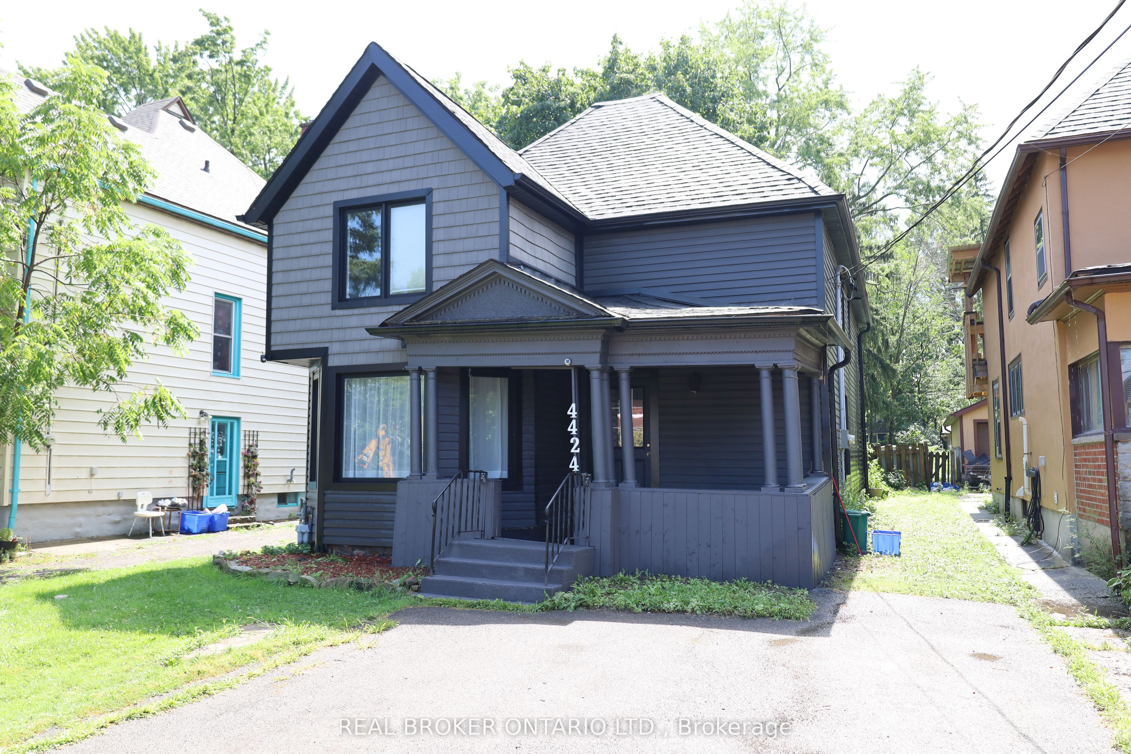4424 Ellis Street, Niagara Falls, ON L2E 1H4 photo 3