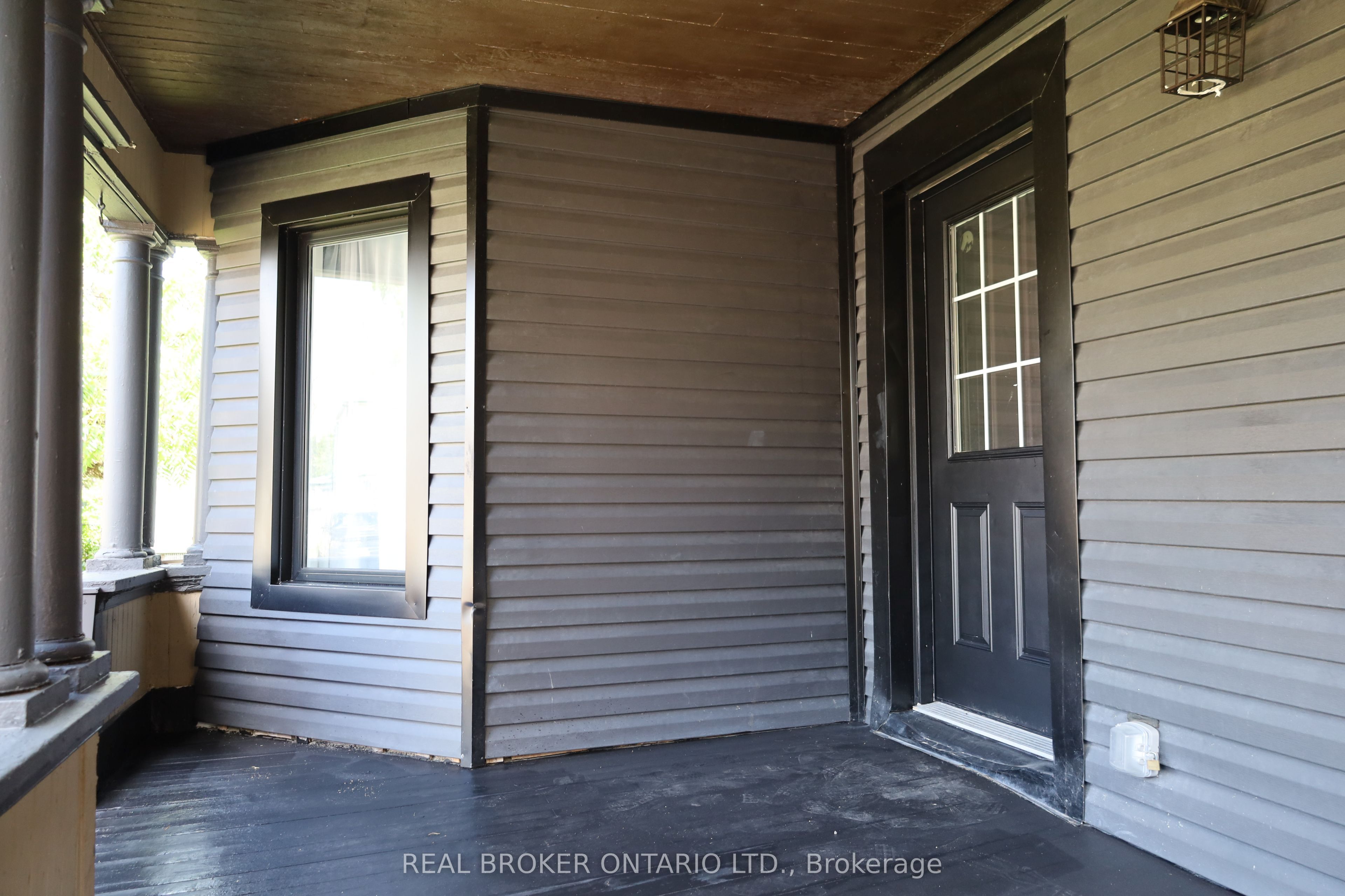 4424 Ellis Street, Niagara Falls, ON L2E 1H4 photo 4