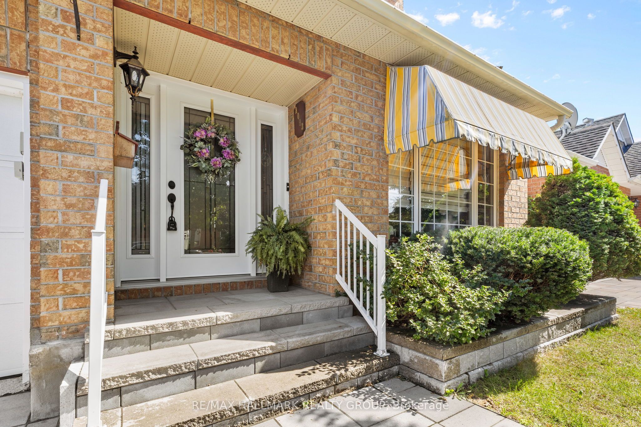 2093 AUBURN RIDGE Drive, Orleans - Convent Glen and Area, ON K1W 1H7 photo 4