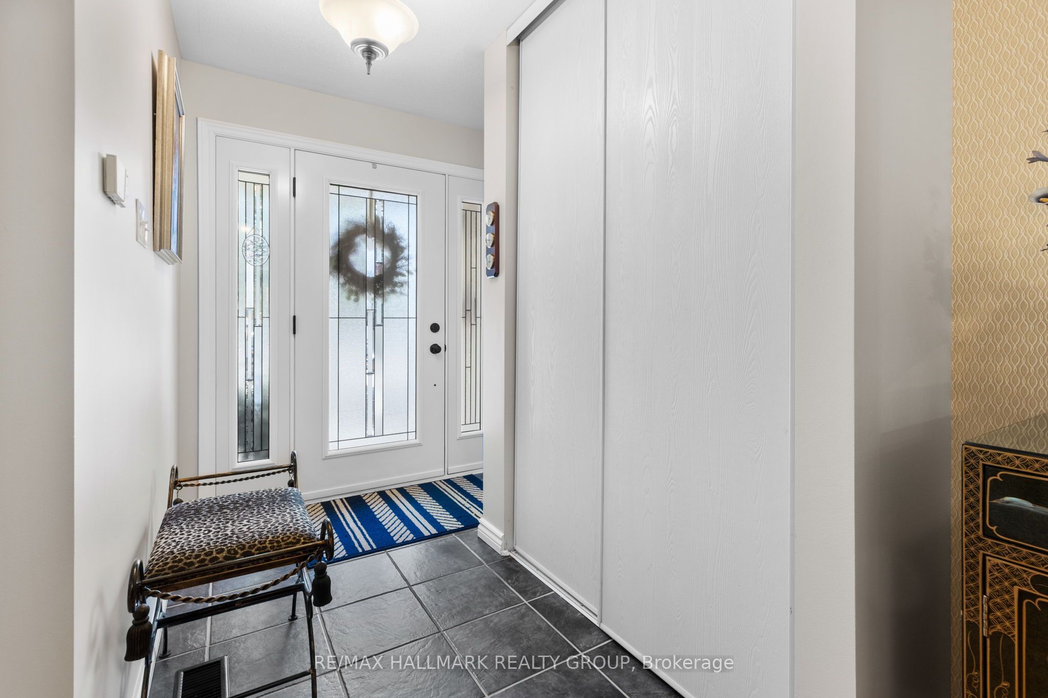 2093 AUBURN RIDGE Drive, Orleans - Convent Glen and Area, ON K1W 1H7 photo 5