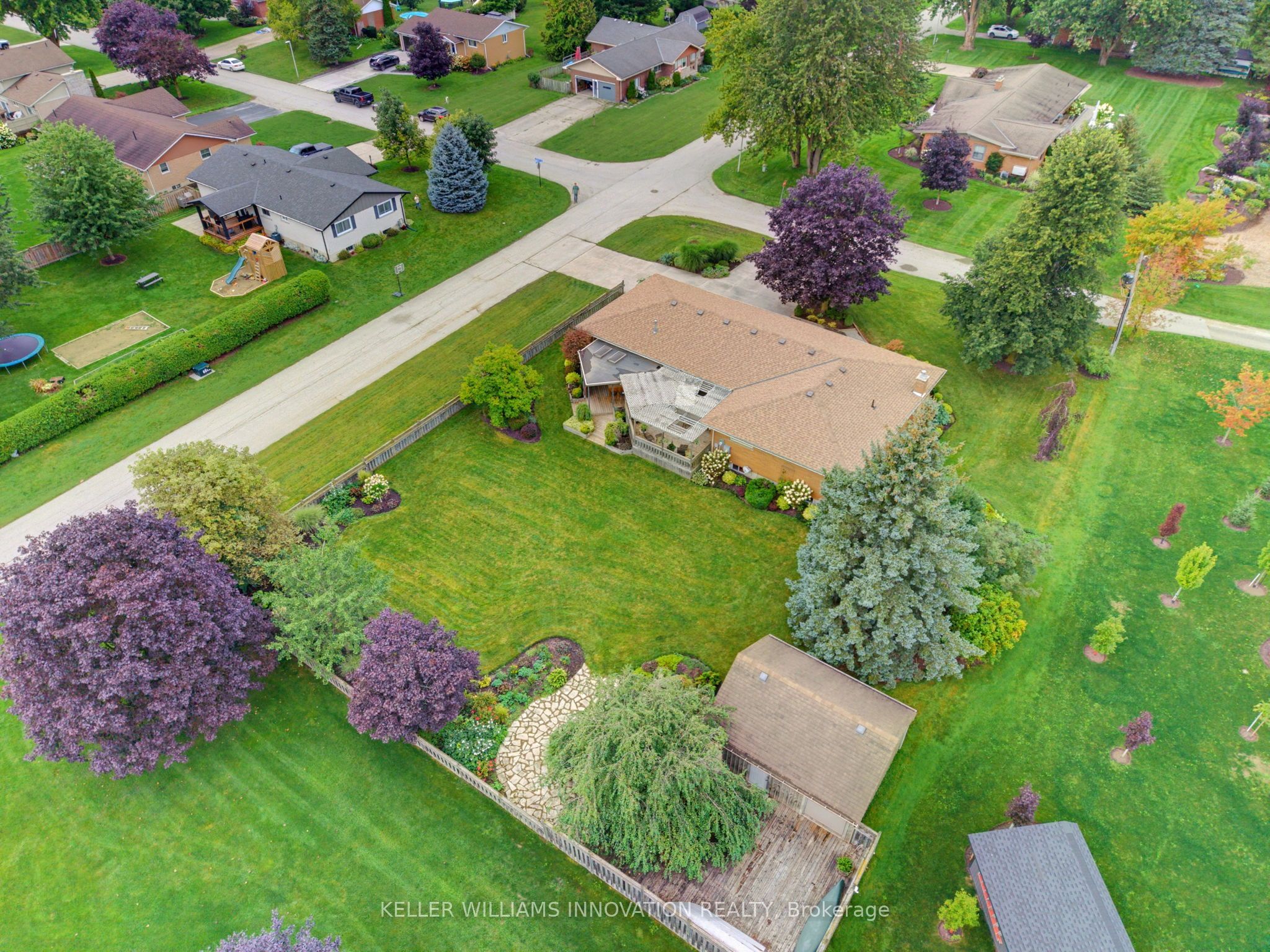 298 Woodview Drive, North Perth, ON N0G 1B0 photo 2