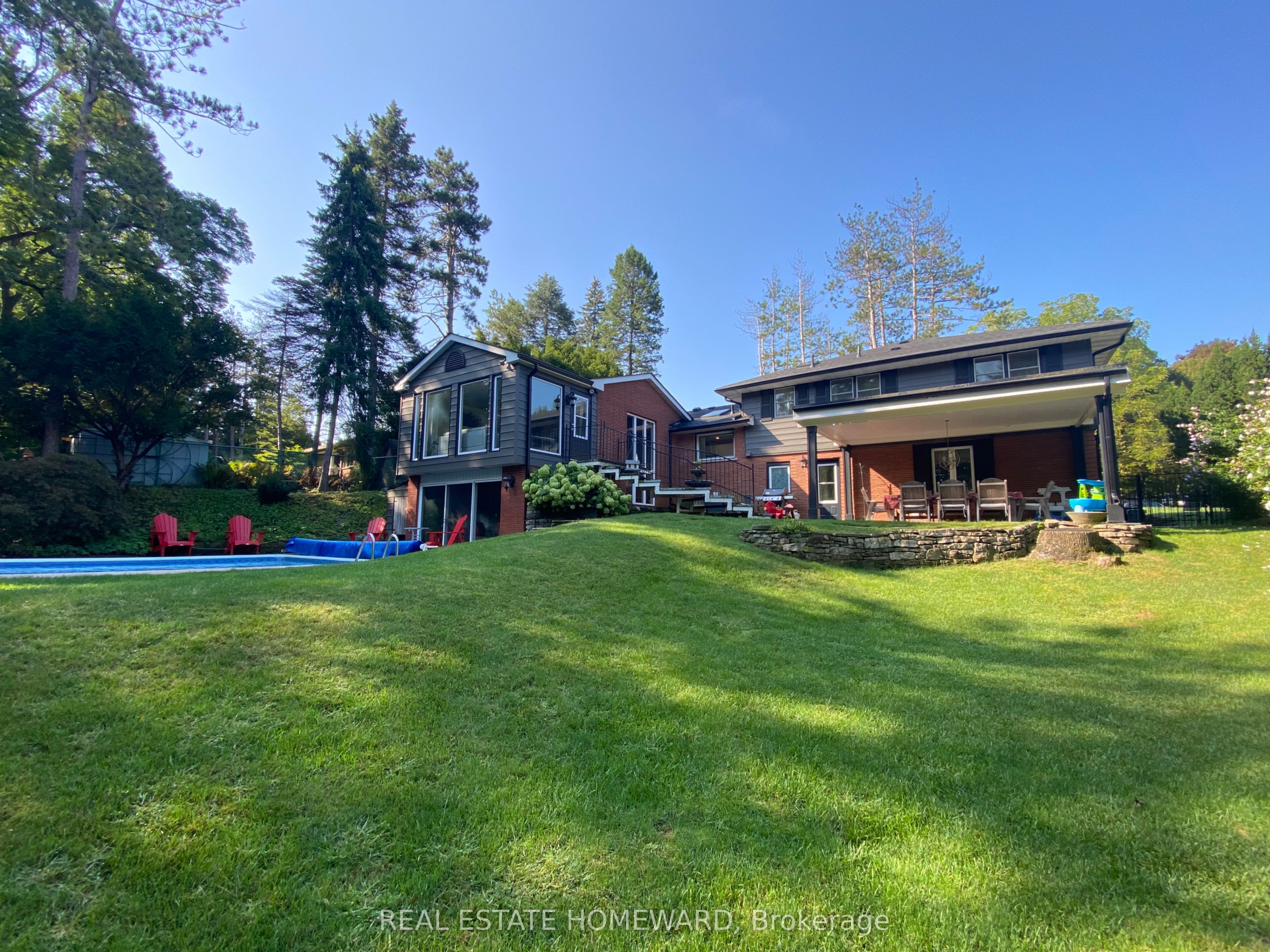 63 Cait Court, Hamilton, ON L5G 1M3 photo 2