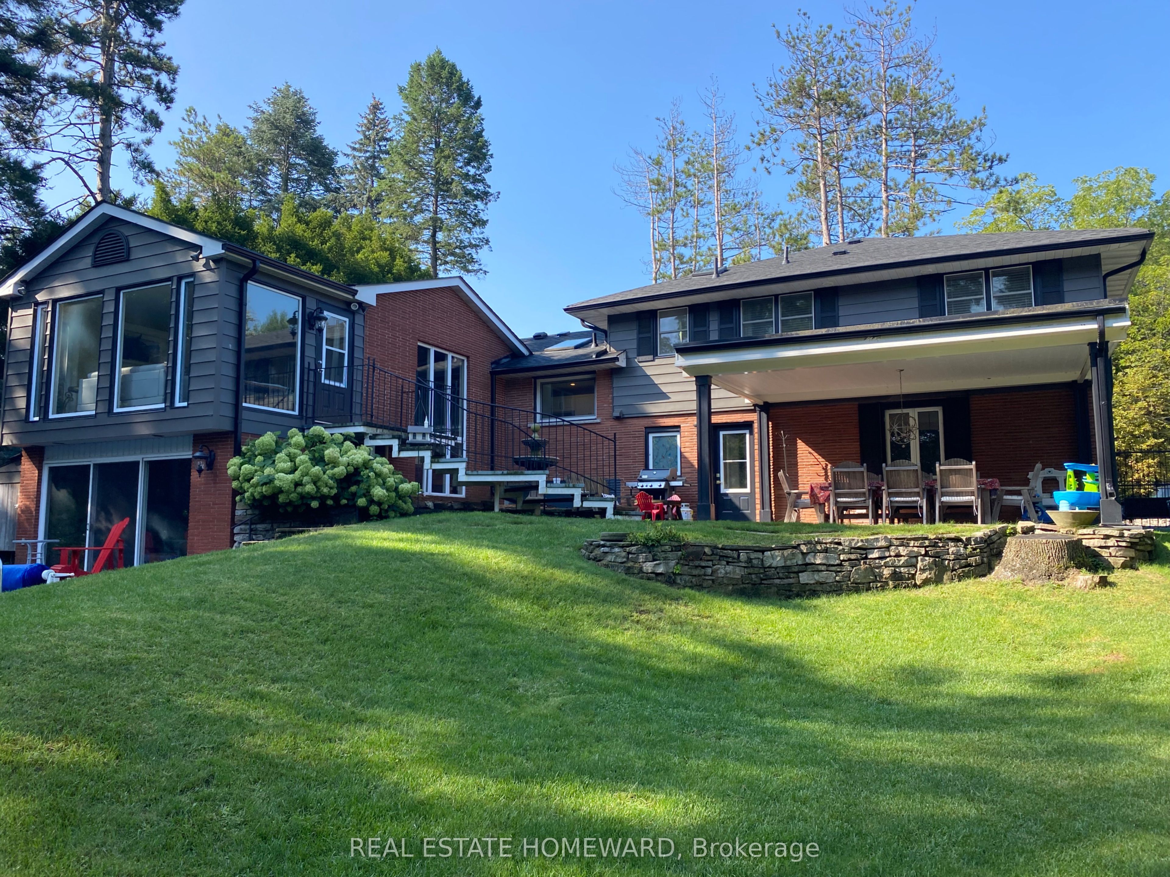 63 Cait Court, Hamilton, ON L5G 1M3 photo 3