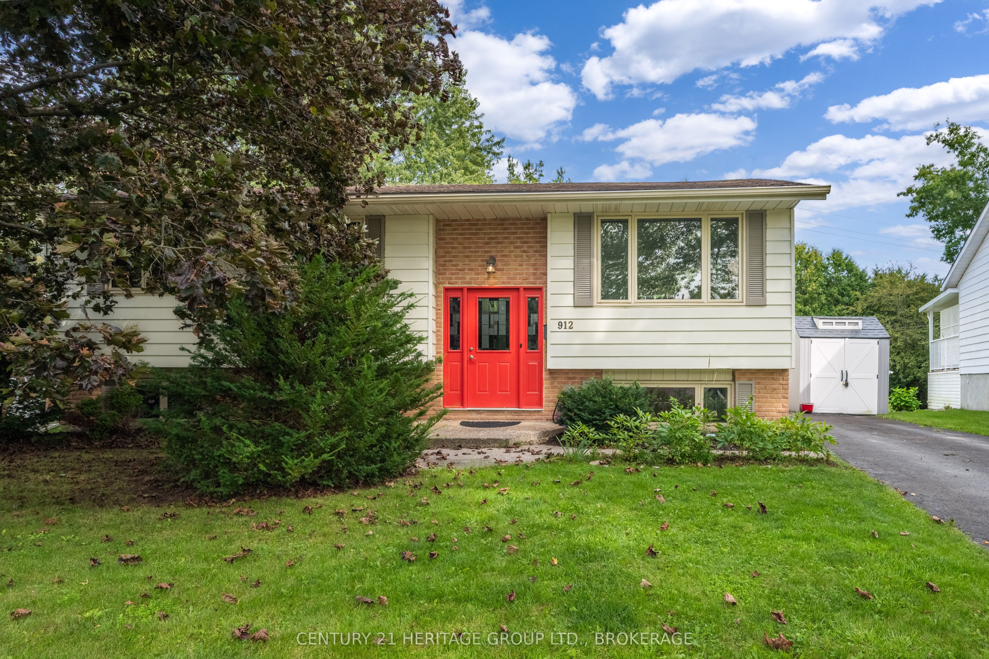 912 Safari Drive, Kingston, ON K7M 6X5 photo 2