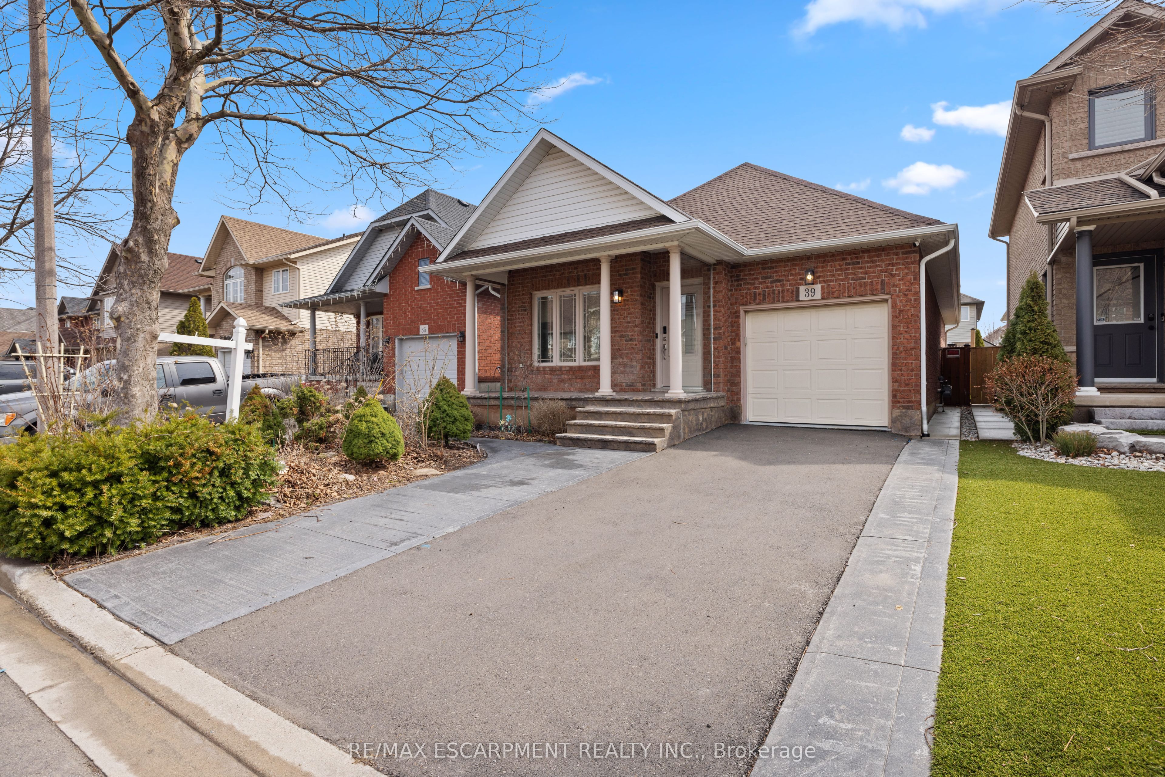 39 McKibbon Avenue, Hamilton, ON L0R 1P0 photo 3
