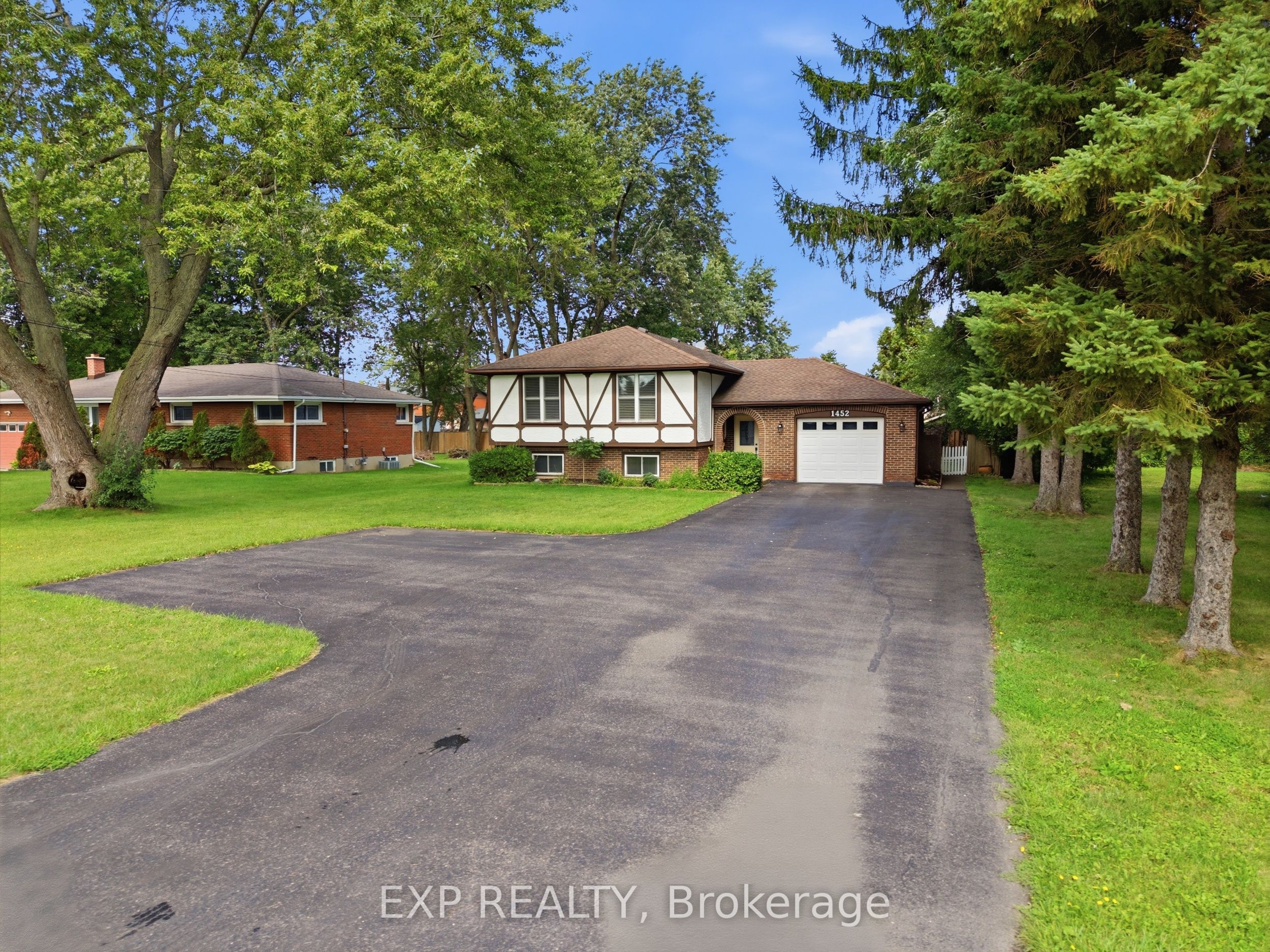 1452 Garrison Road, Fort Erie, ON L2A 1P6 photo 3