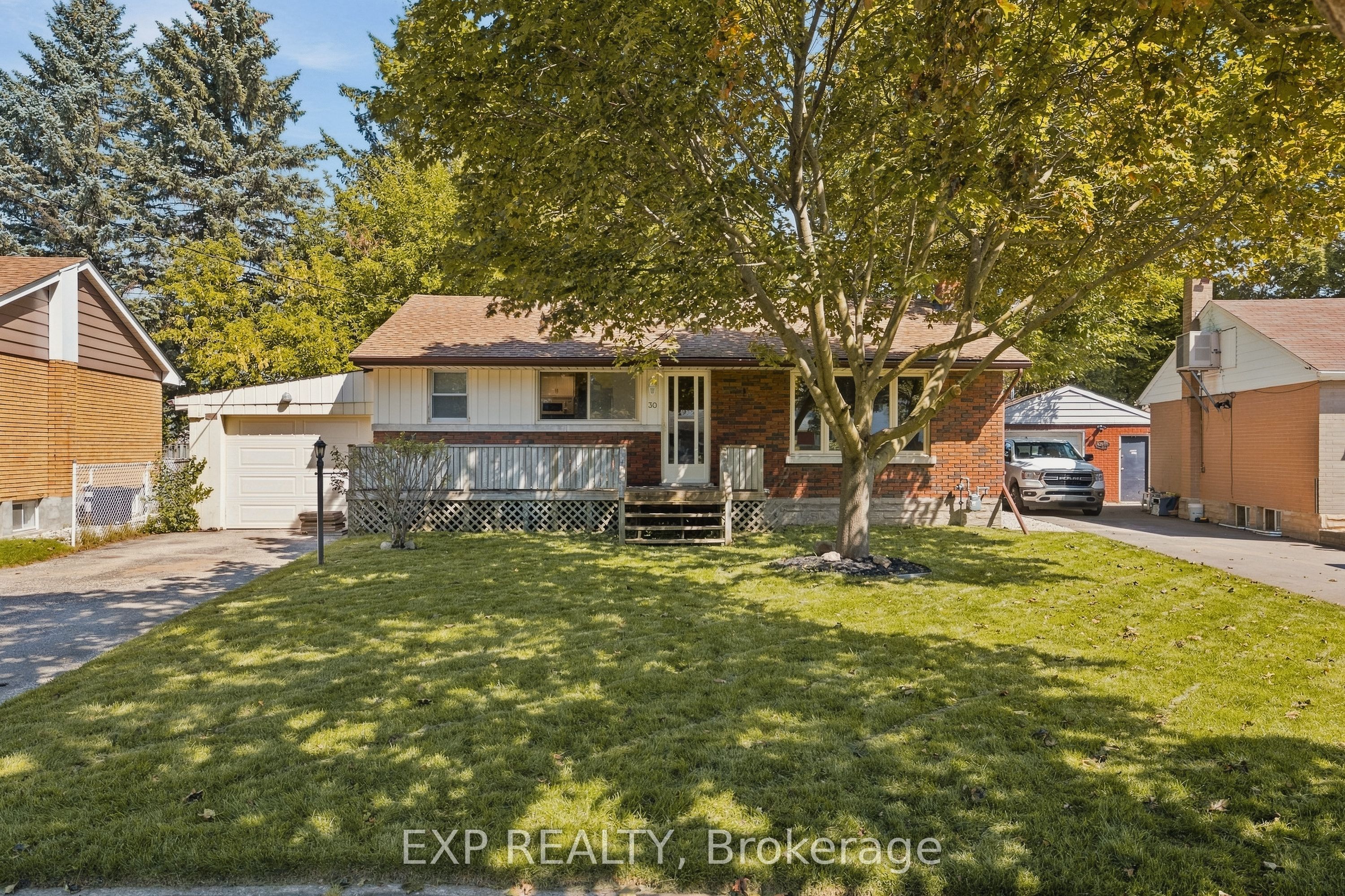 30 Gerard Avenue, Kitchener, ON N2C 2A1 photo 2