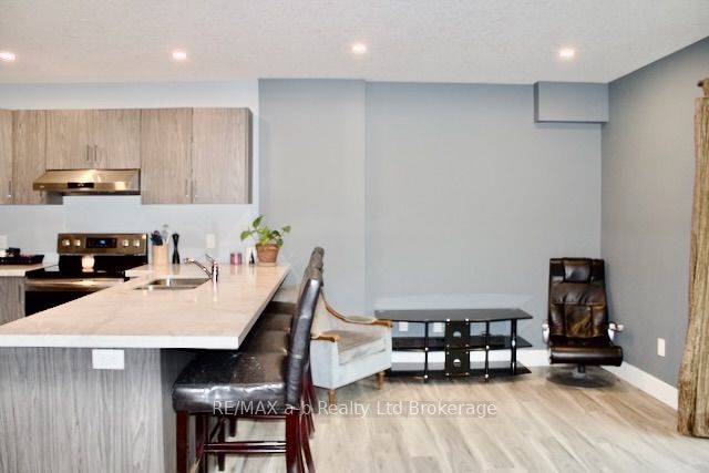498 Lampman Place, Woodstock, ON N4S 8L6 photo 5