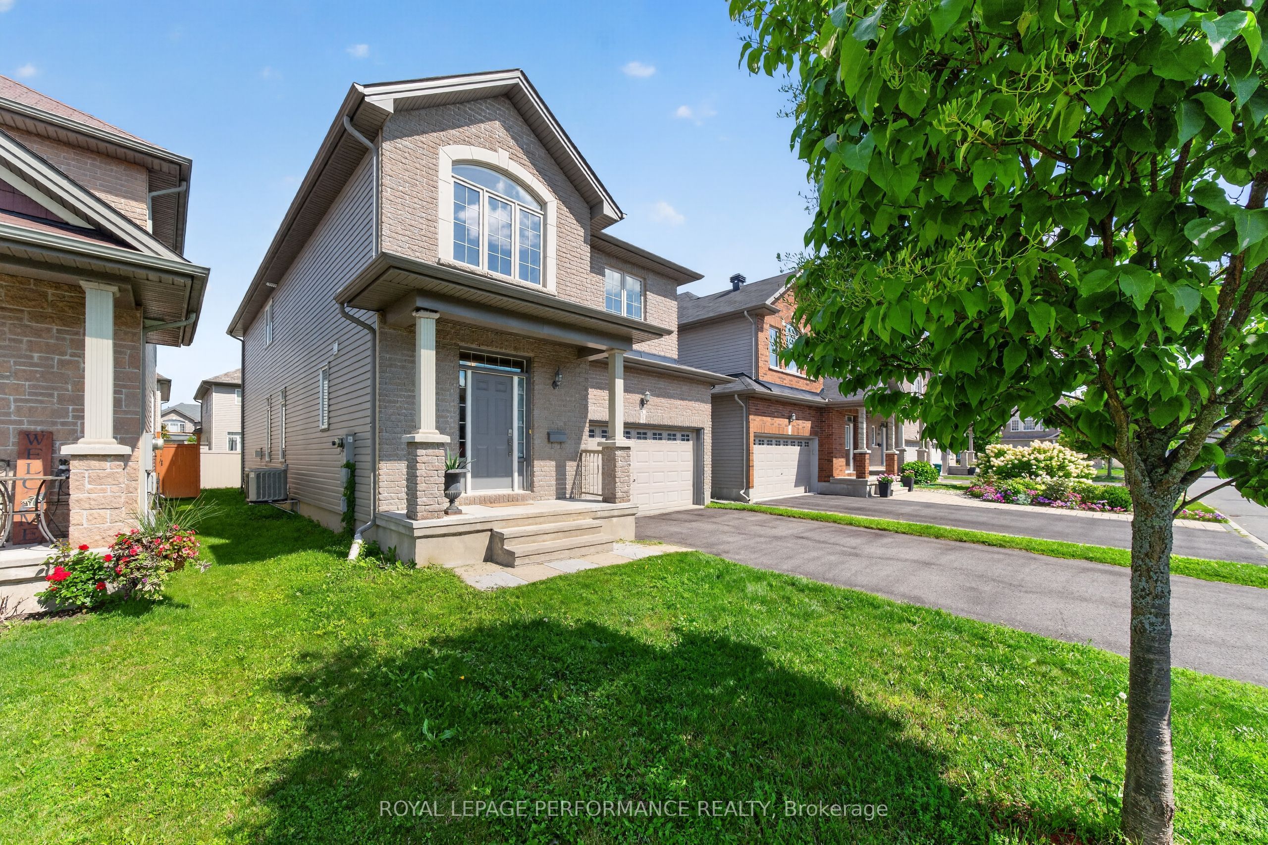 207 Dave Smith Crescent, Blossom Park - Airport and Area, ON K4M 0B7 photo 3