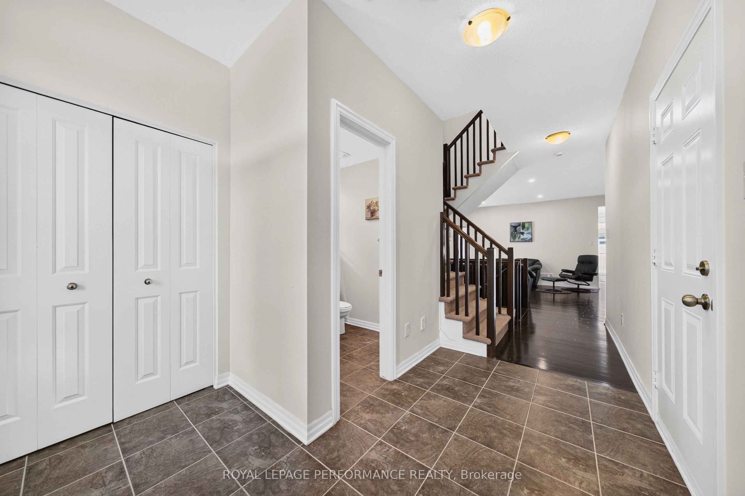 207 Dave Smith Crescent, Blossom Park - Airport and Area, ON K4M 0B7 photo 5
