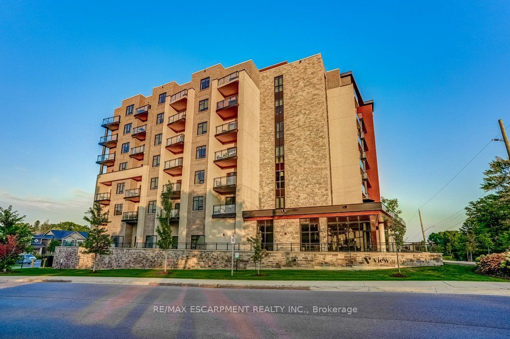 30 Hamilton Street S 711, Hamilton, ON L8B 1V8