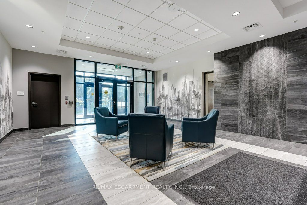 30 Hamilton Street S 711, Hamilton, ON L8B 1V8 photo 4