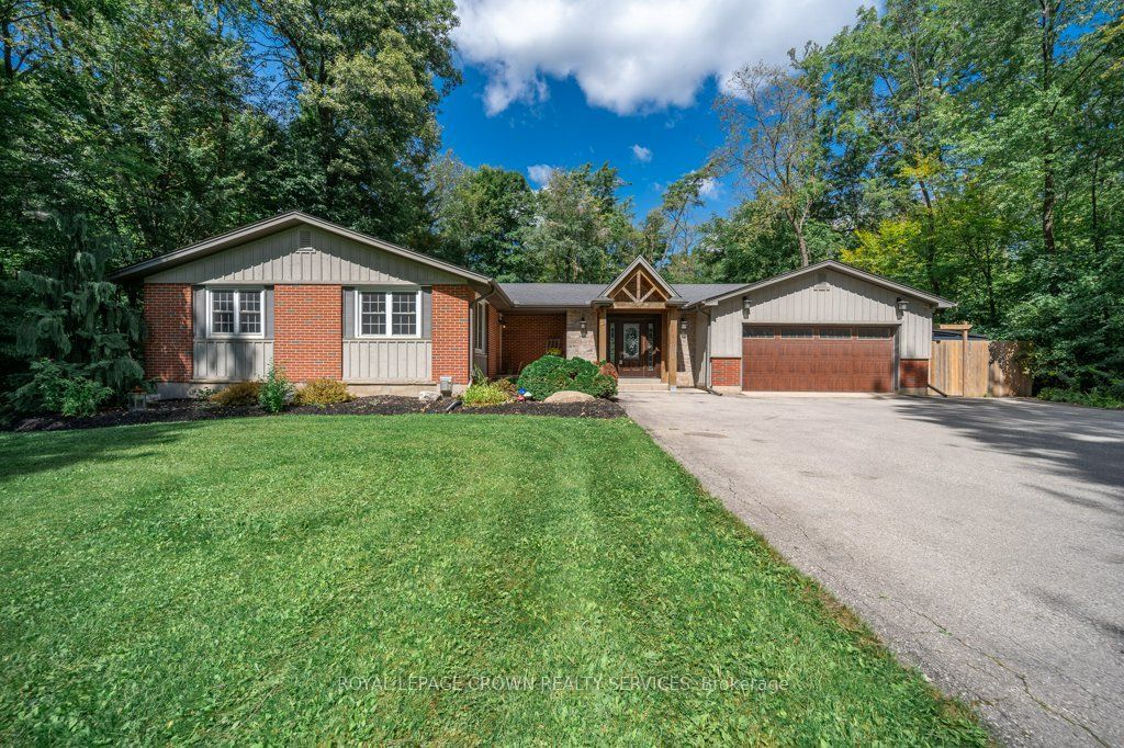 1376 Cedar Creek Crescent, North Dumfries, ON N1R 5S5 photo 2