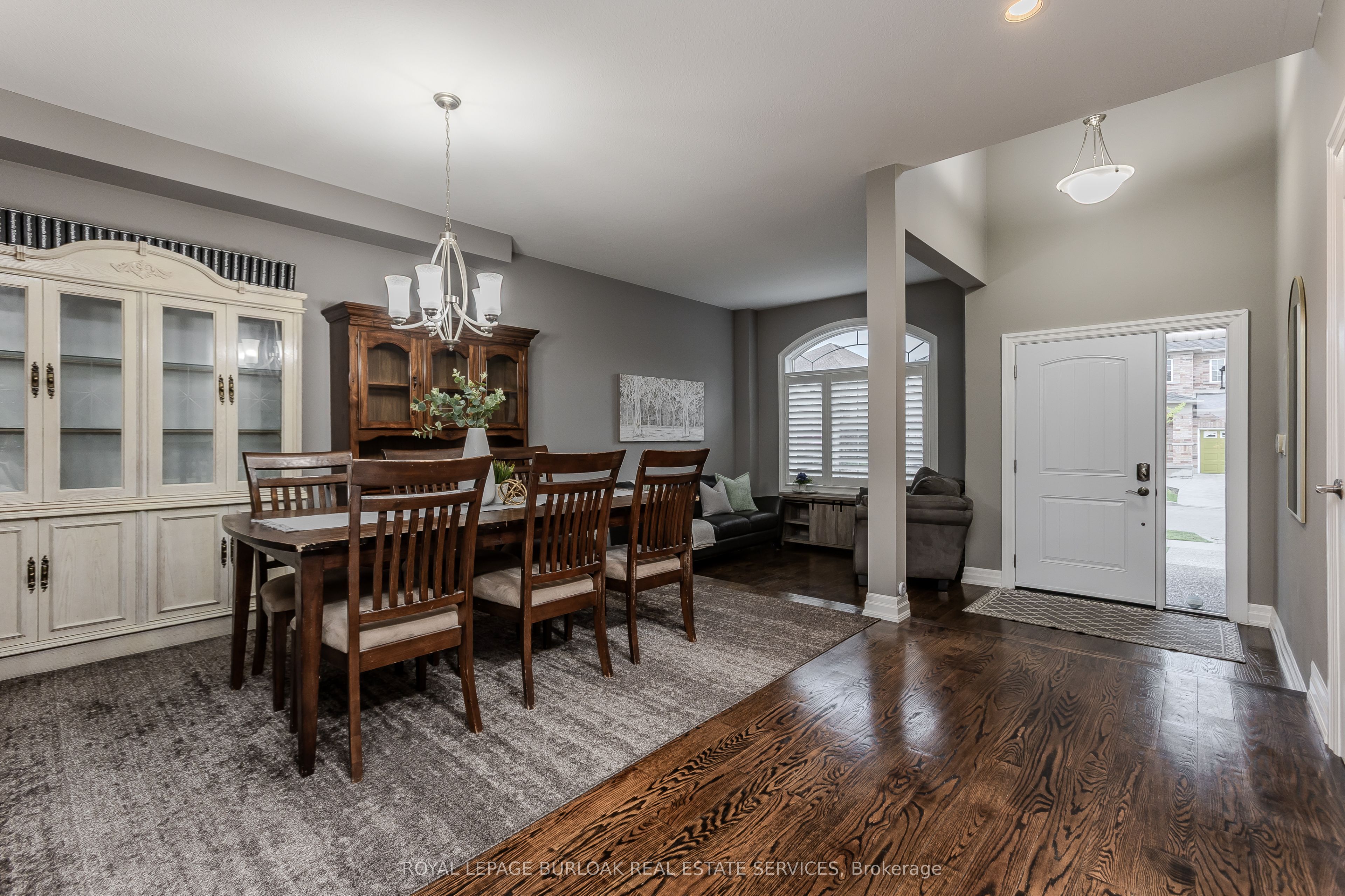 24 Newcastle Court, Hamilton, ON L8V 0A6 photo 4