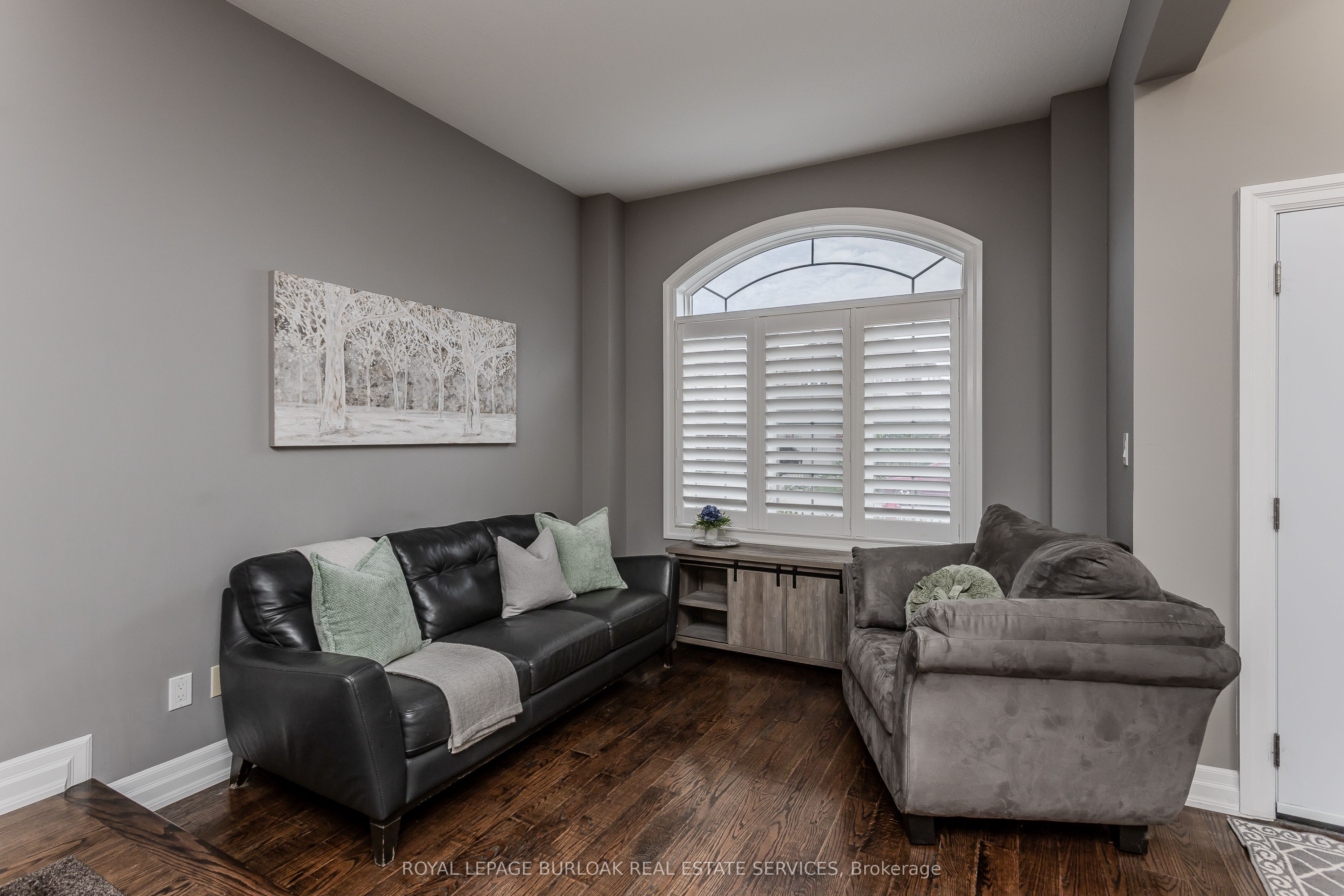 24 Newcastle Court, Hamilton, ON L8V 0A6 photo 5