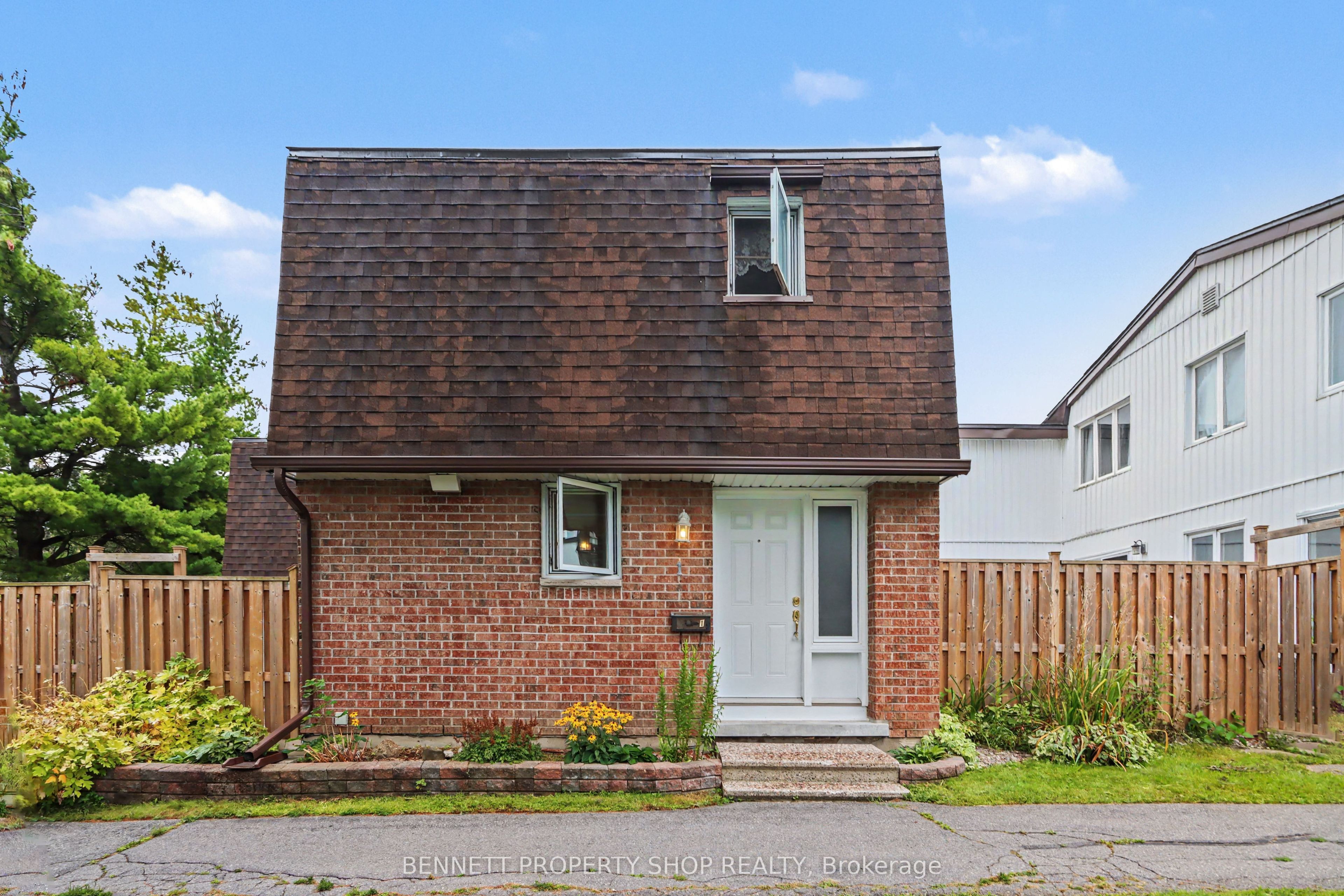 837 Eastvale Drive 1, Beacon Hill North - South and Area, ON K1J 7T5